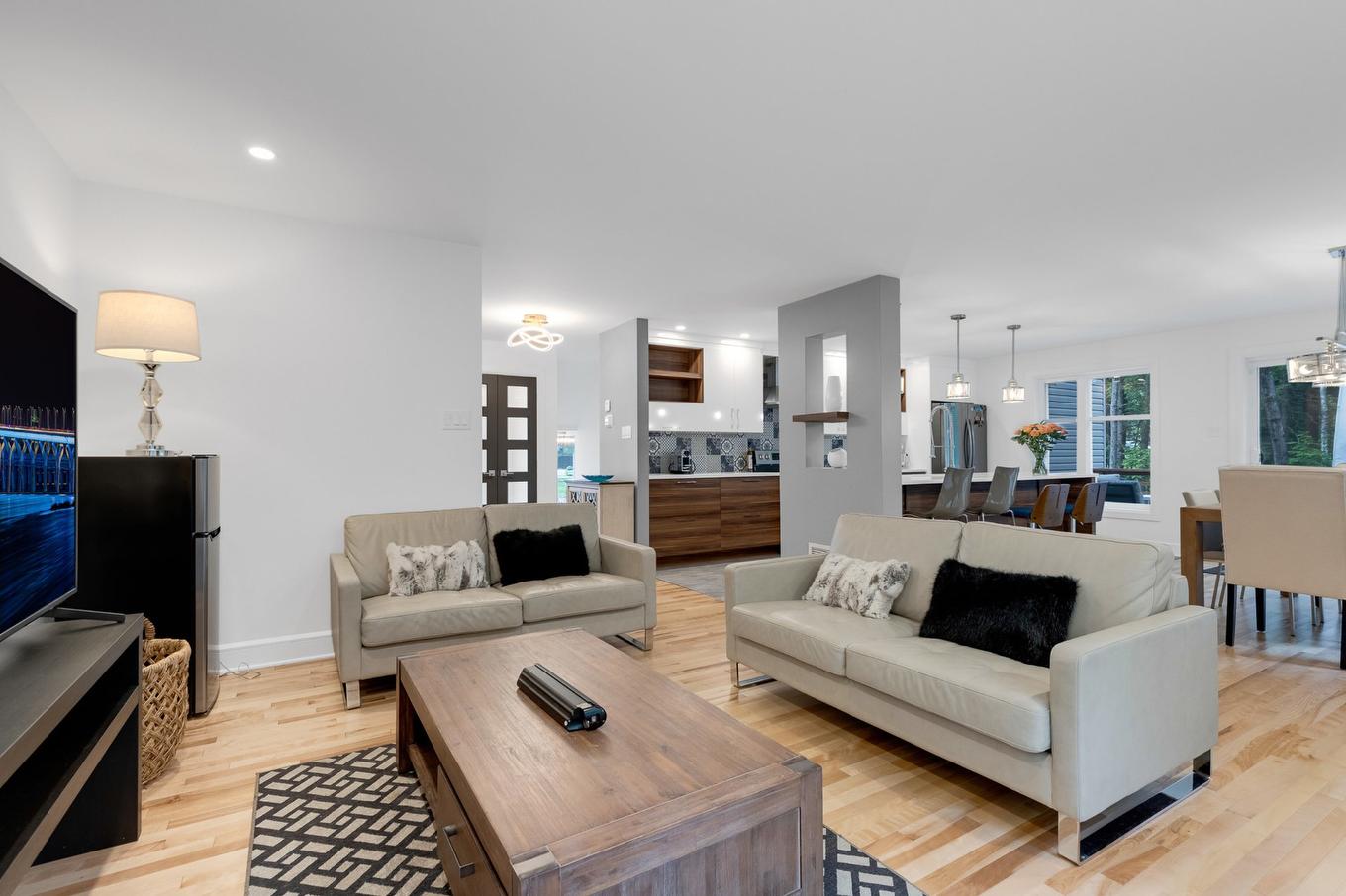 Living room - 16925 Rue Du Corail, Mirabel, QC - Indoor Photo Showing Living Room