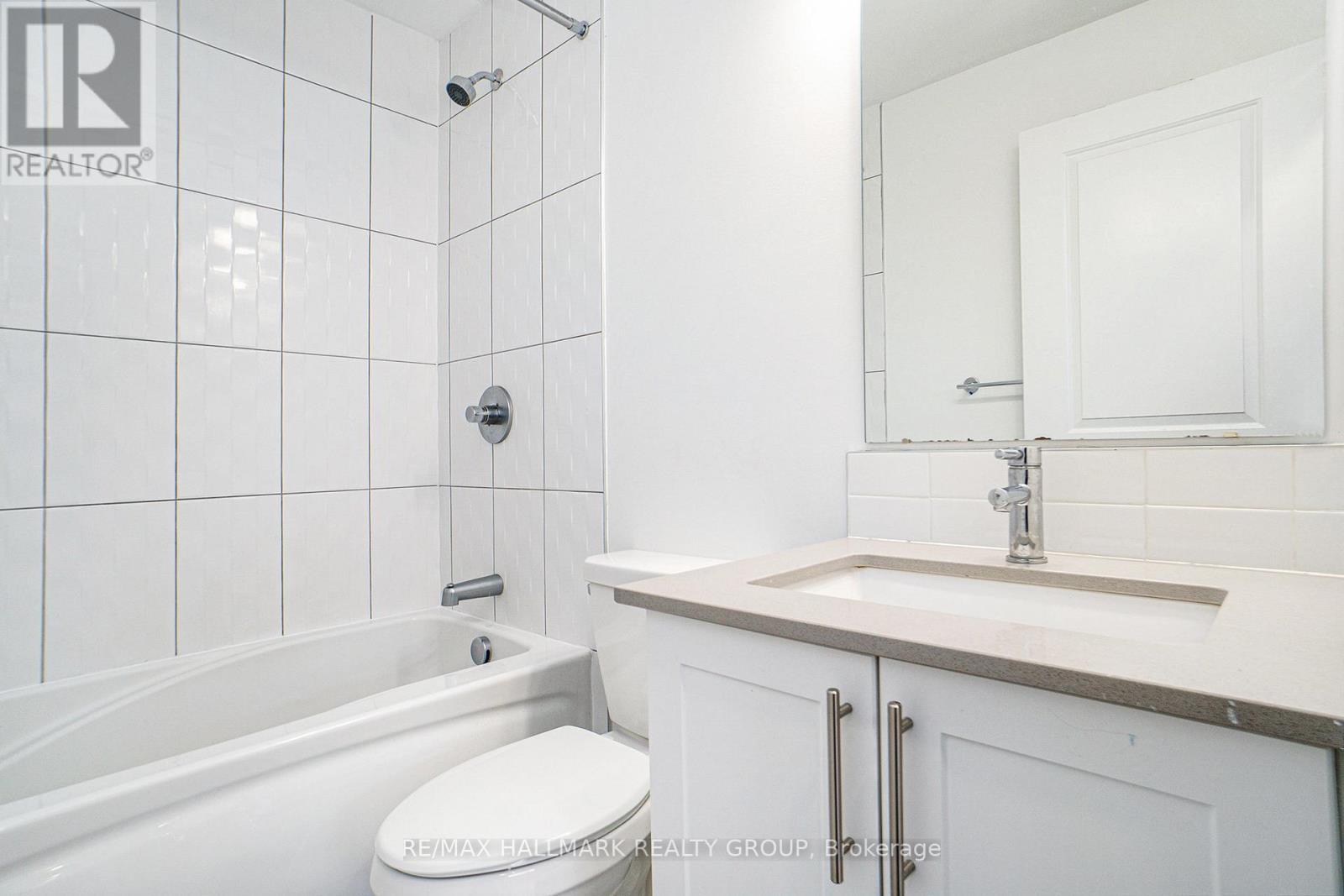 F - 380 Rolling Meadows Crescent, Ottawa, ON - Indoor Photo Showing Bathroom