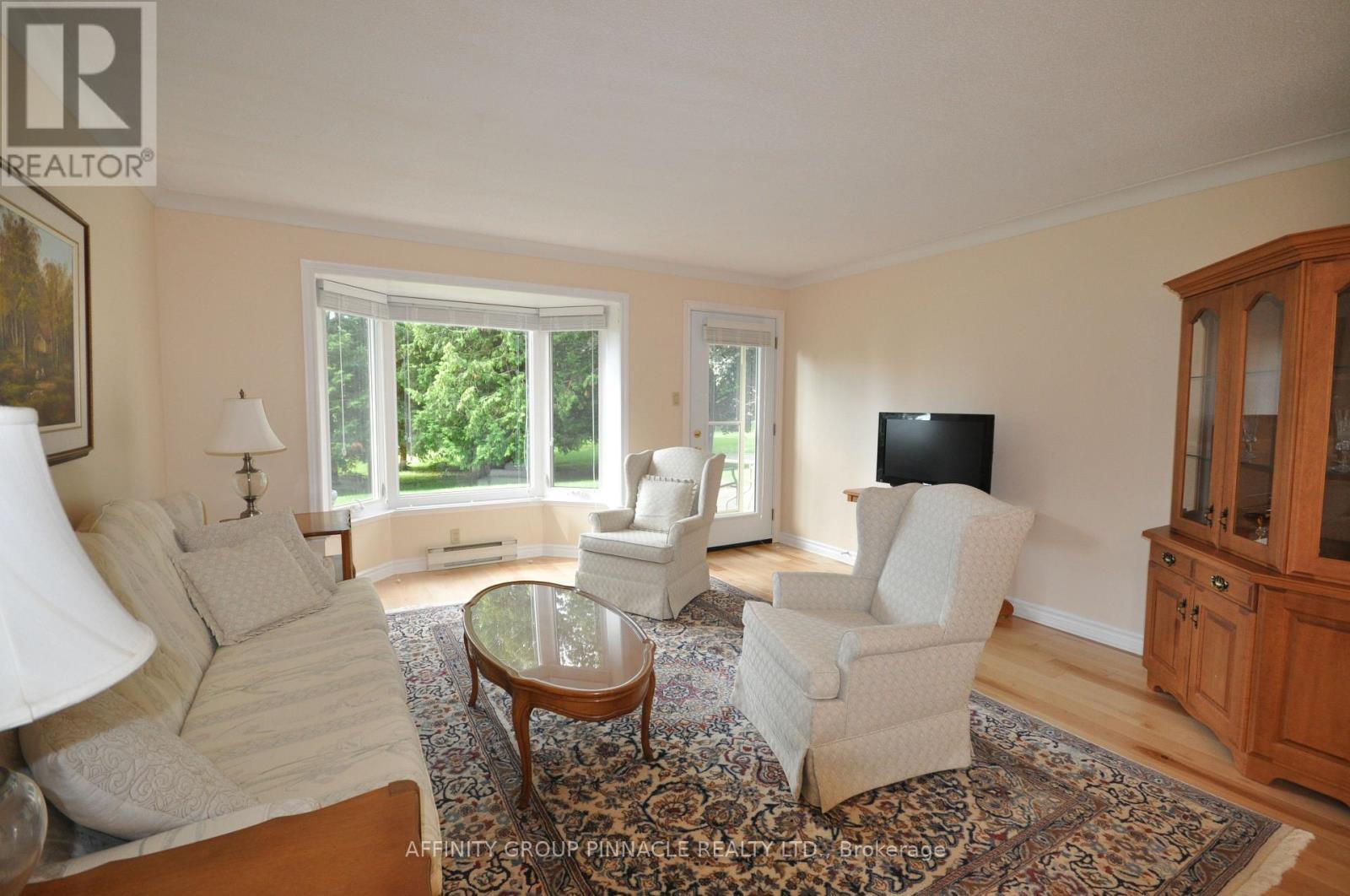 51 - 194 Cedar Beach Road, Brock (Beaverton), ON - Indoor Photo Showing Living Room