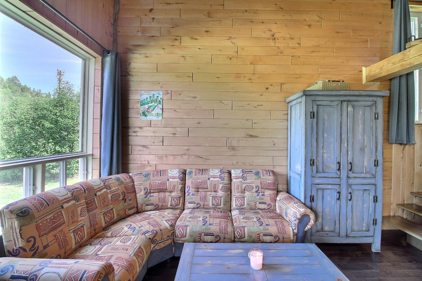 Living room - 104 Ch. De L'Étang, Petit-Saguenay, QC - Indoor