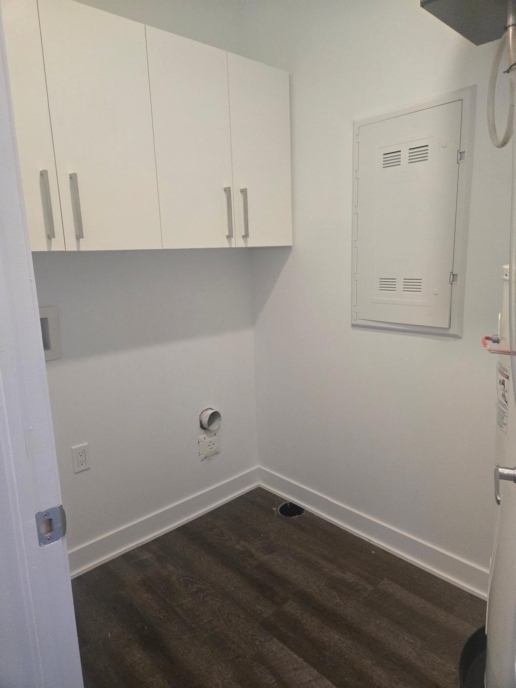 Laundry room - 1056 Rue St-Viateur, Joliette, QC - Indoor Photo Showing Other Room