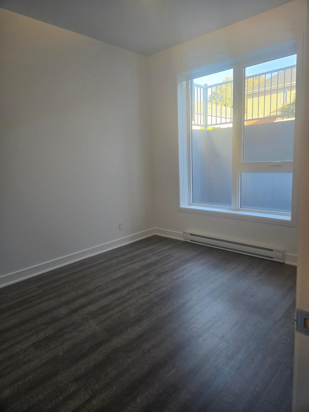Primary bedroom - 1056 Rue St-Viateur, Joliette, QC - Indoor Photo Showing Other Room