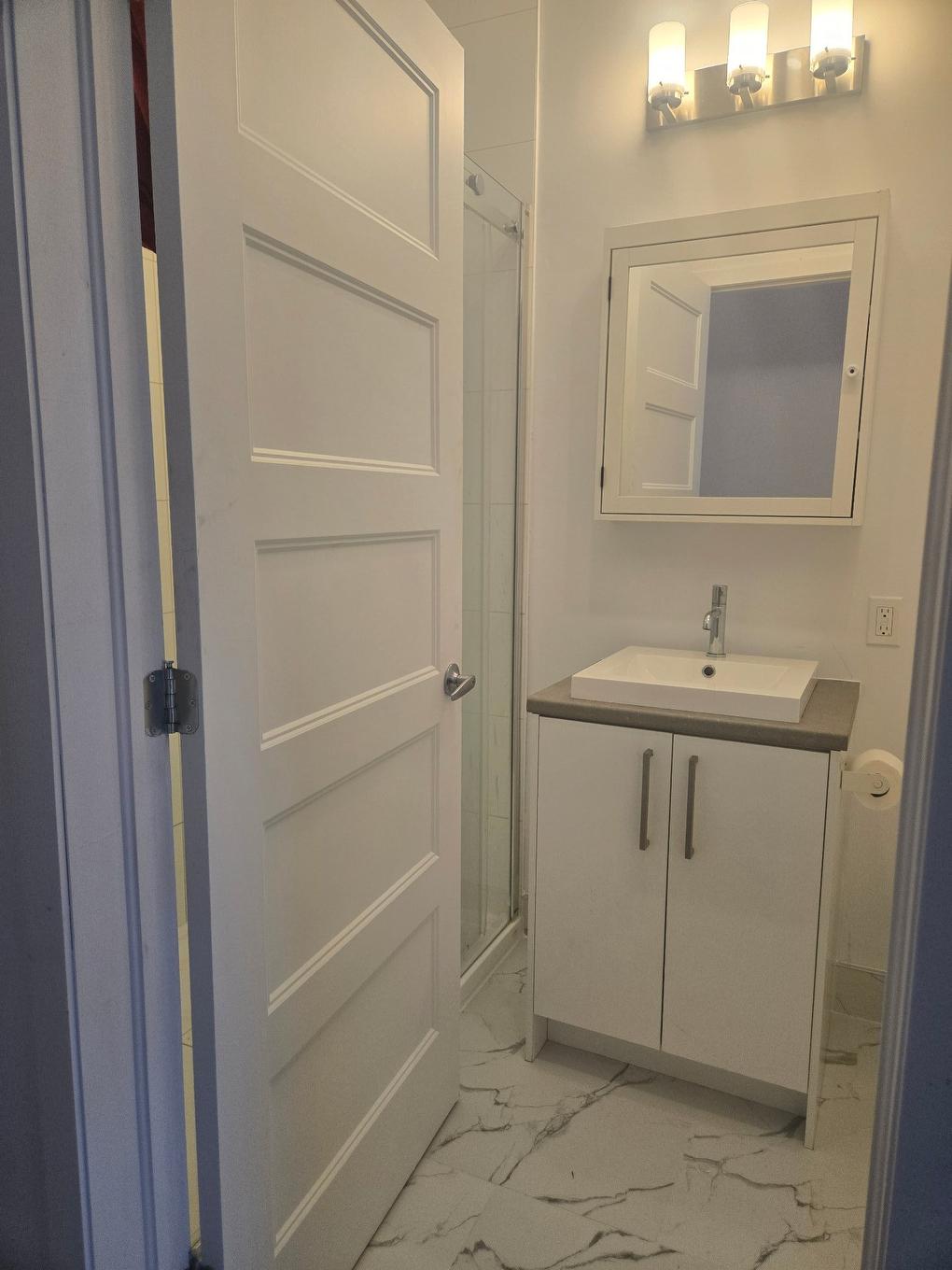 Bathroom - 1056 Rue St-Viateur, Joliette, QC - Indoor Photo Showing Bathroom