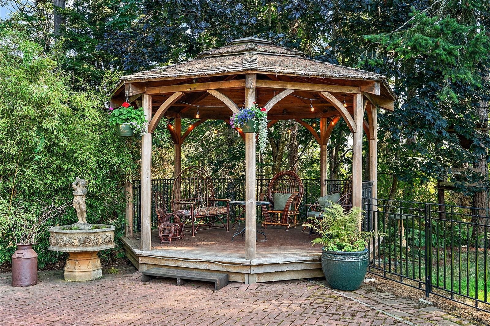 845 Downey Rd, North Saanich, BC