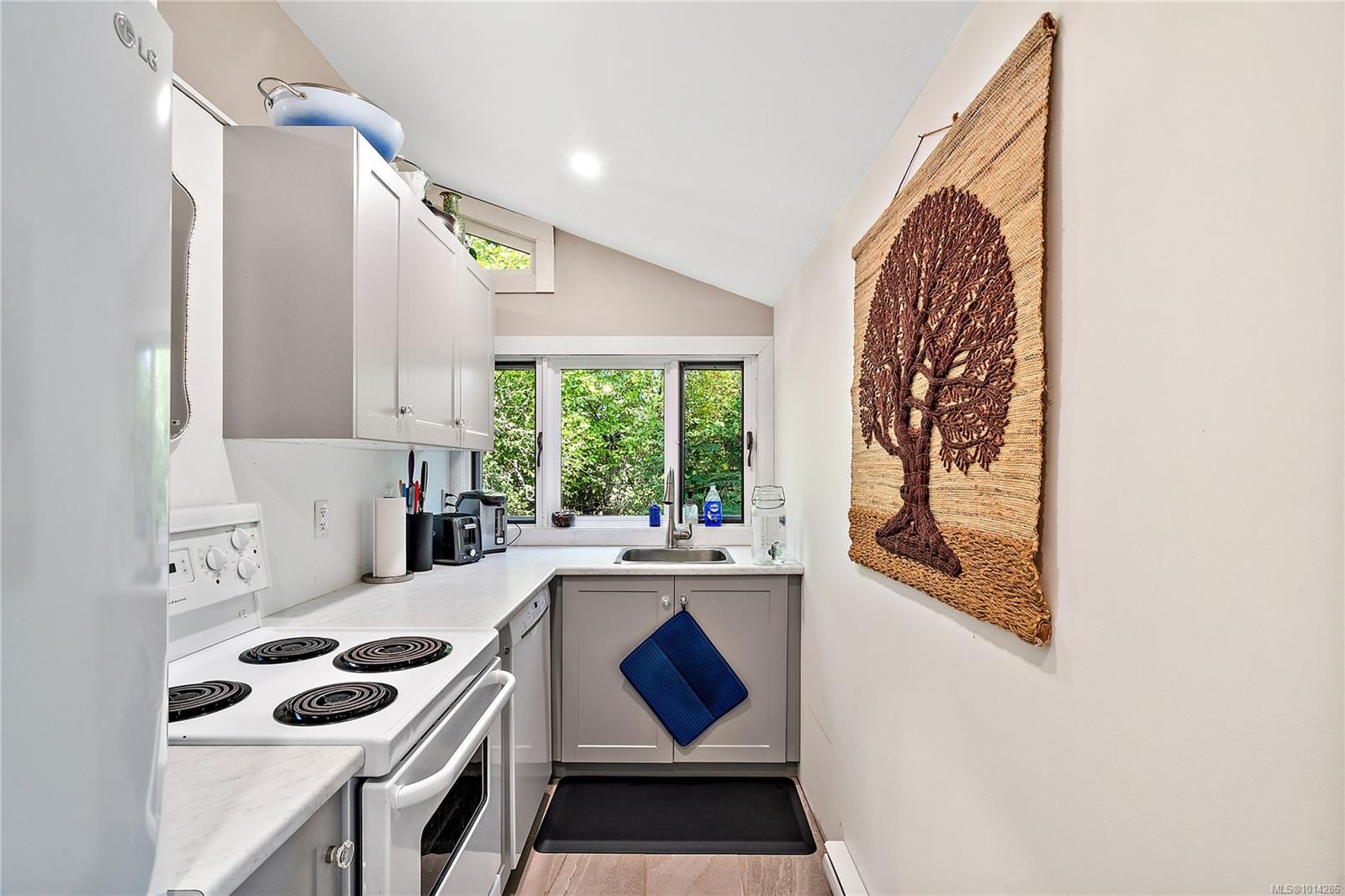 845 Downey Rd, North Saanich, BC