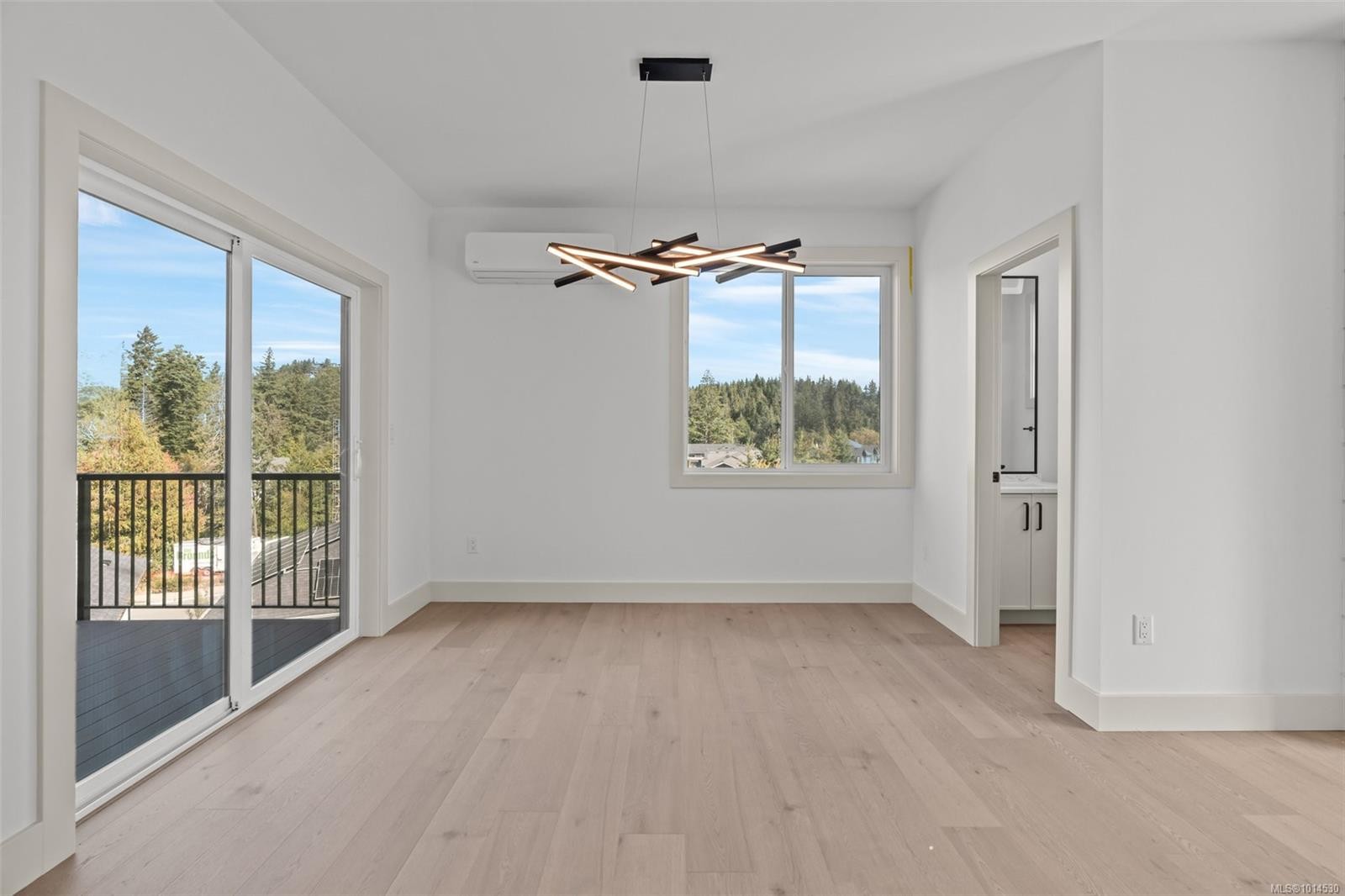 1-571 Bezanton Way, Colwood, BC