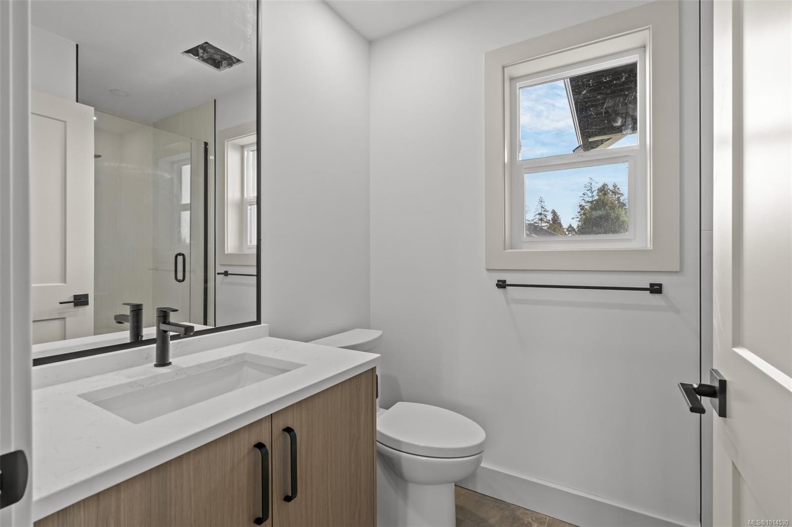 1-571 Bezanton Way, Colwood, BC