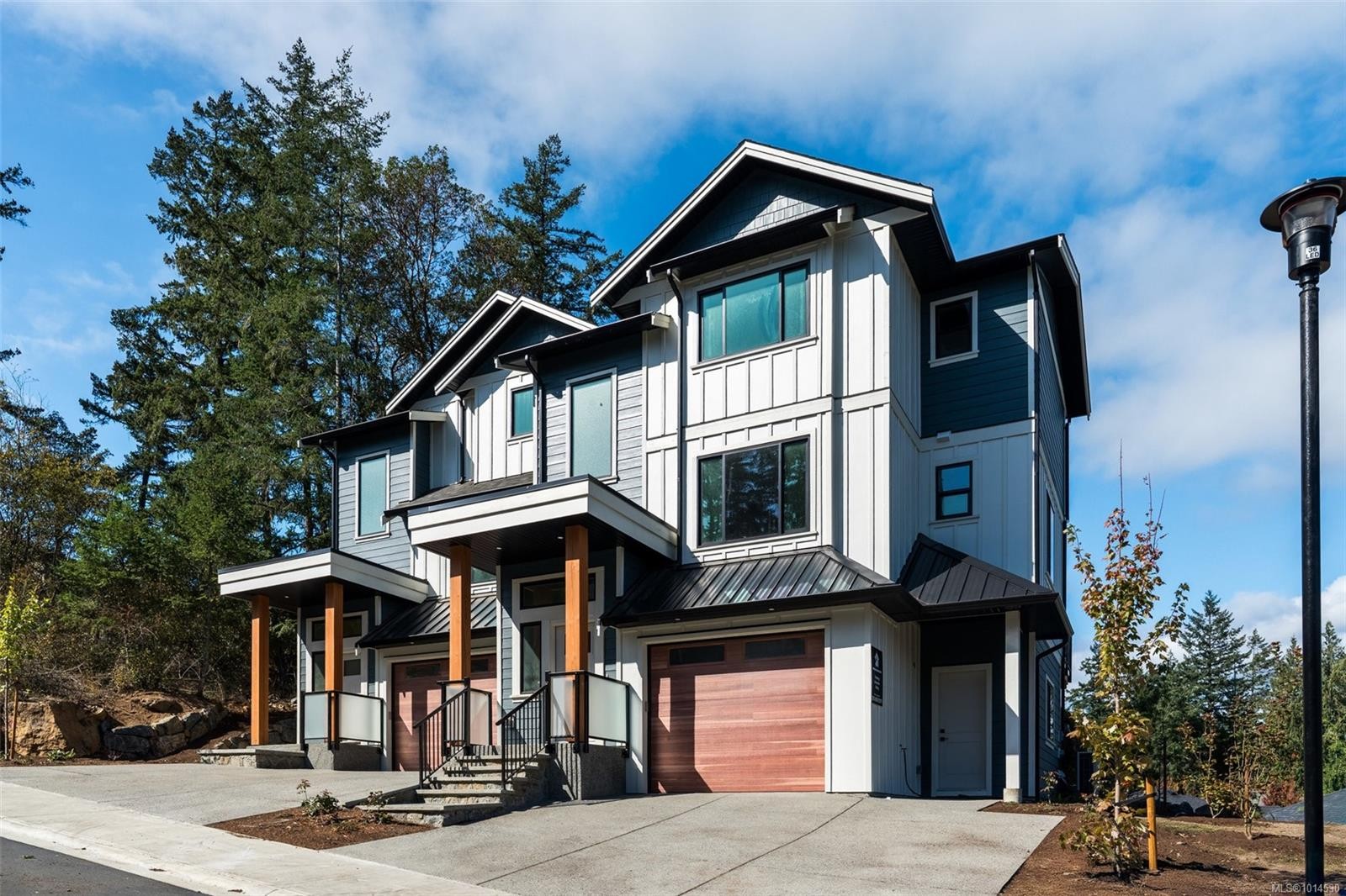 1-571 Bezanton Way, Colwood, BC