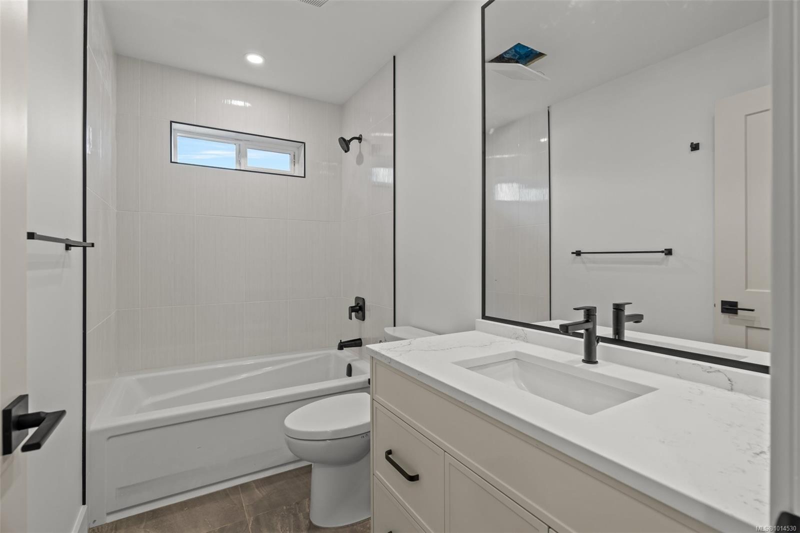 1-571 Bezanton Way, Colwood, BC