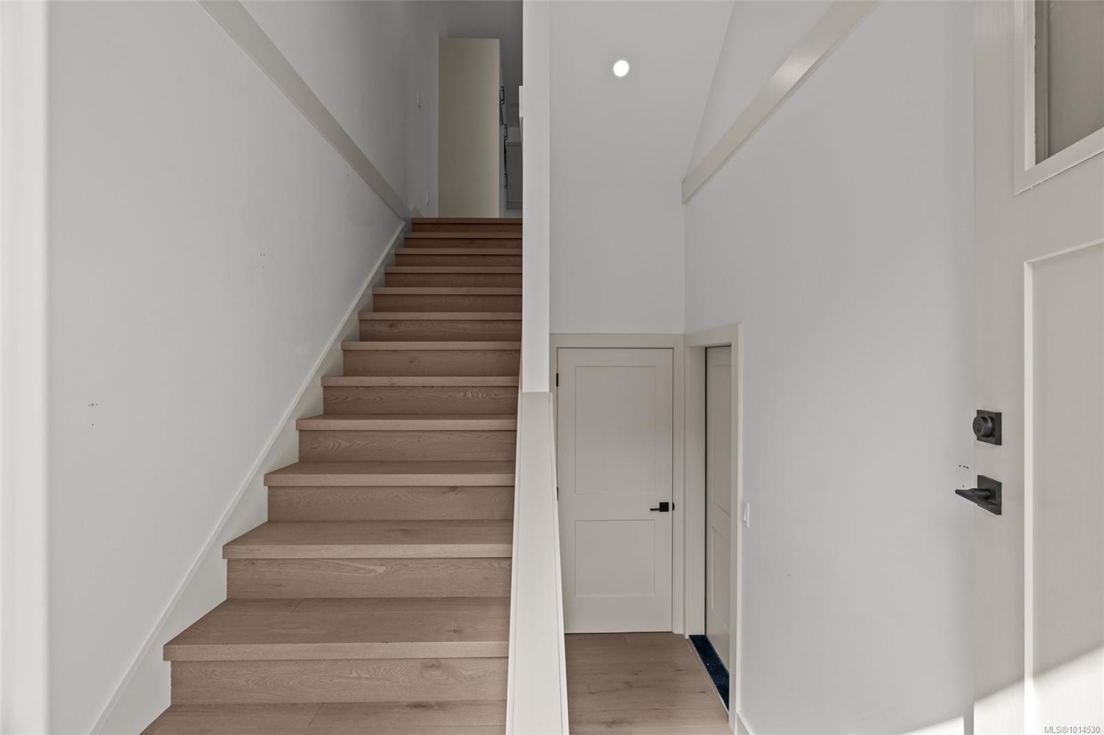 1-571 Bezanton Way, Colwood, BC