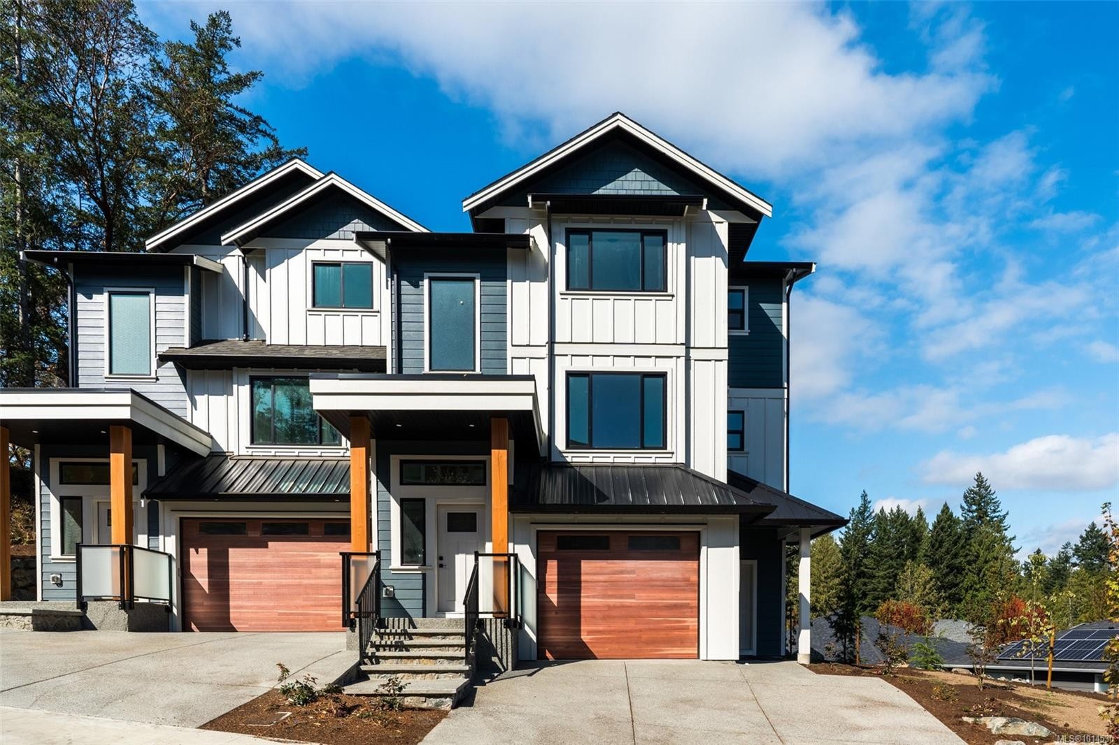 1-571 Bezanton Way, Colwood, BC