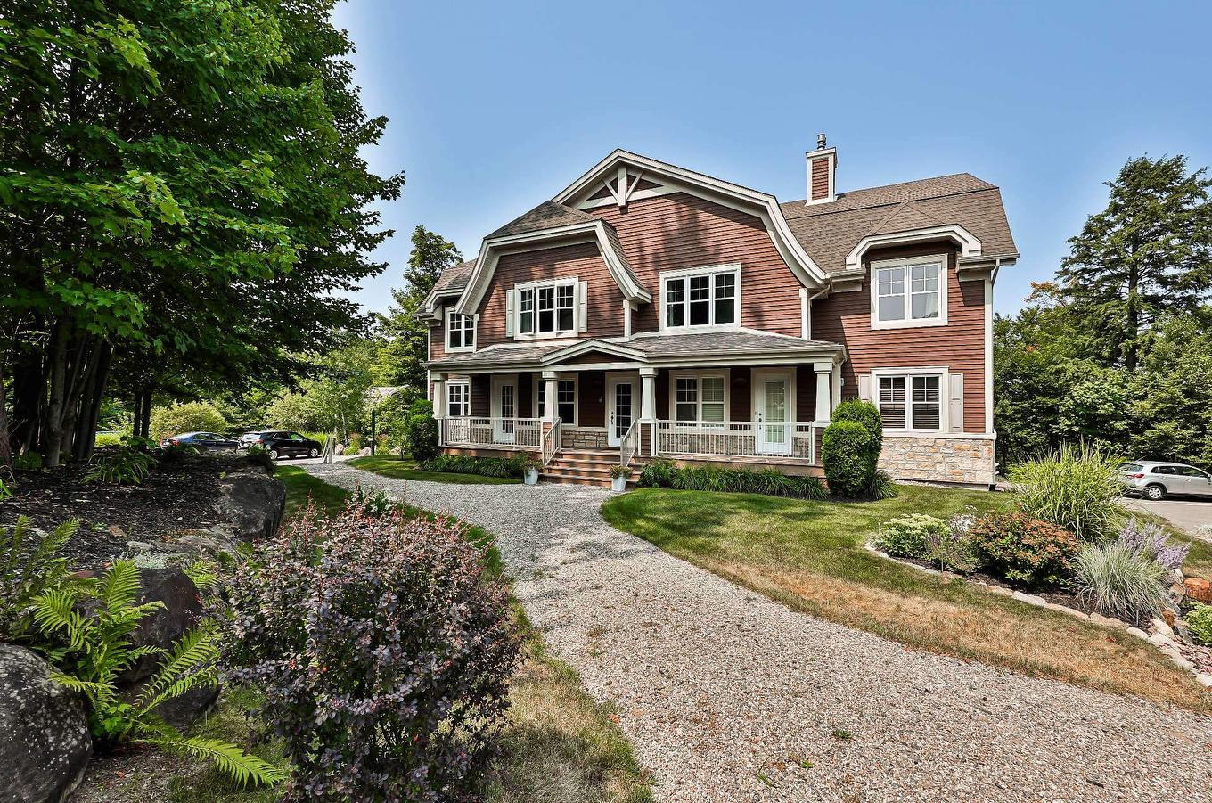 Frontage - 298 Ch. De La Pinède, Piedmont, QC - Outdoor With Deck Patio Veranda With Facade