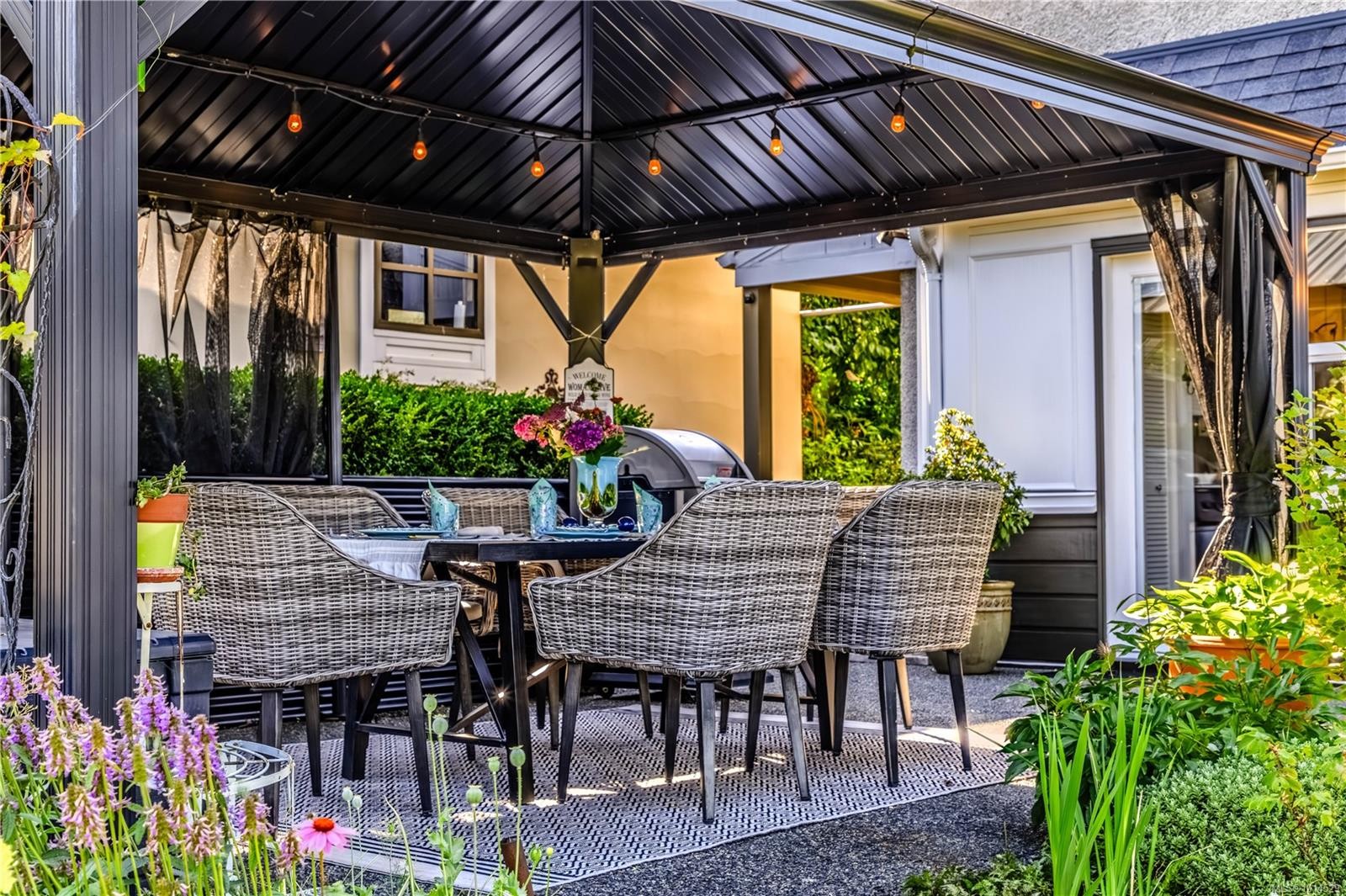 377 Milton St, Nanaimo, BC