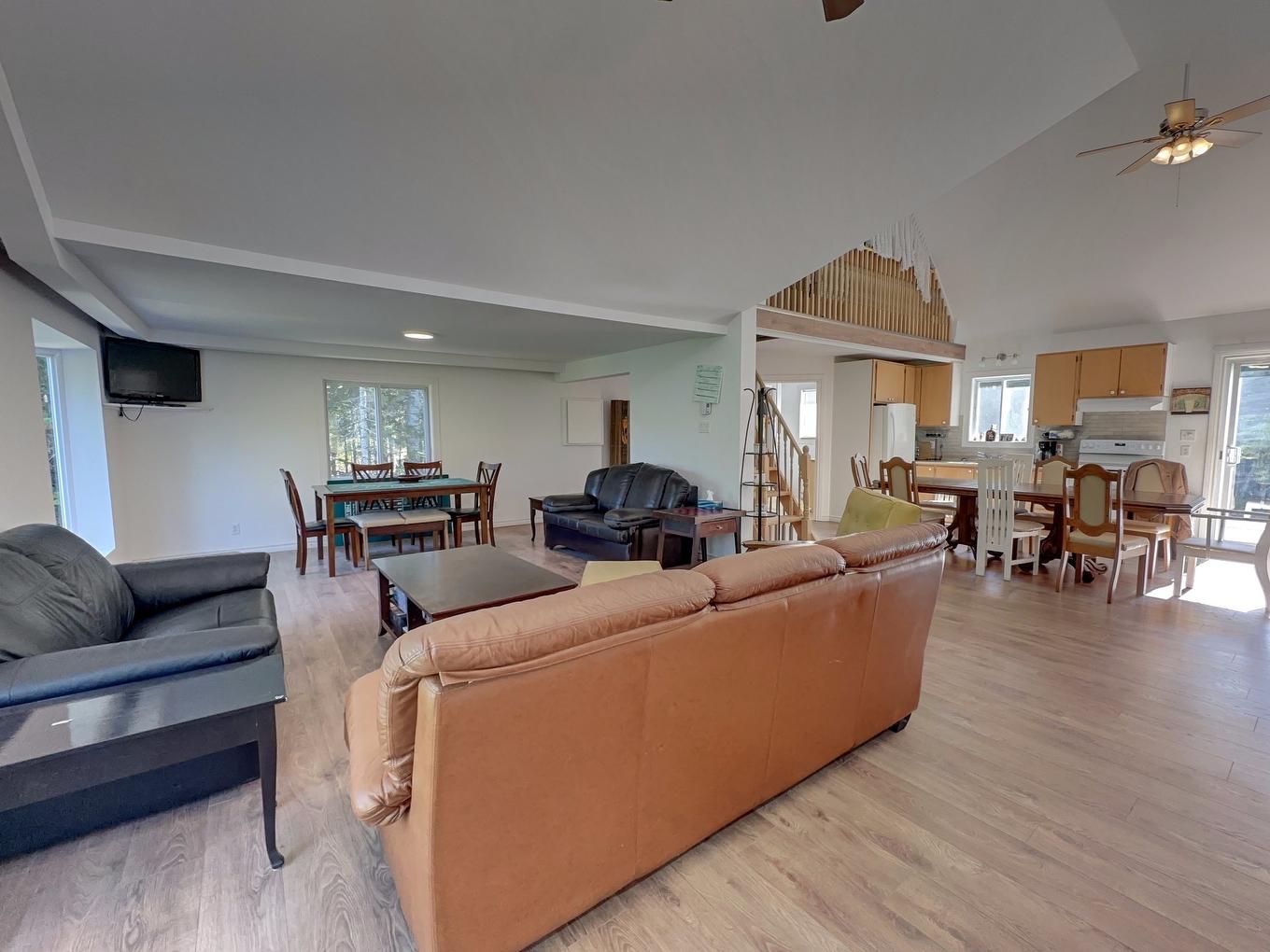 Salon - 512 6E Rue N., Chertsey, QC - Indoor Photo Showing Living Room