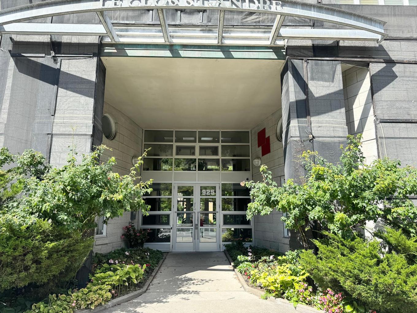 Entrée extérieure - 302-925 Boul. René-Lévesque E., Montréal (Ville-Marie), QC - Outdoor