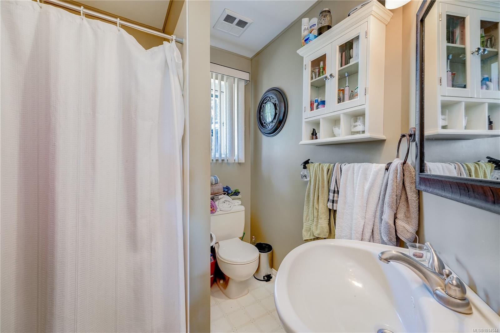 6978 Larkspur Rd, Sooke, BC - Indoor Photo Showing Bathroom