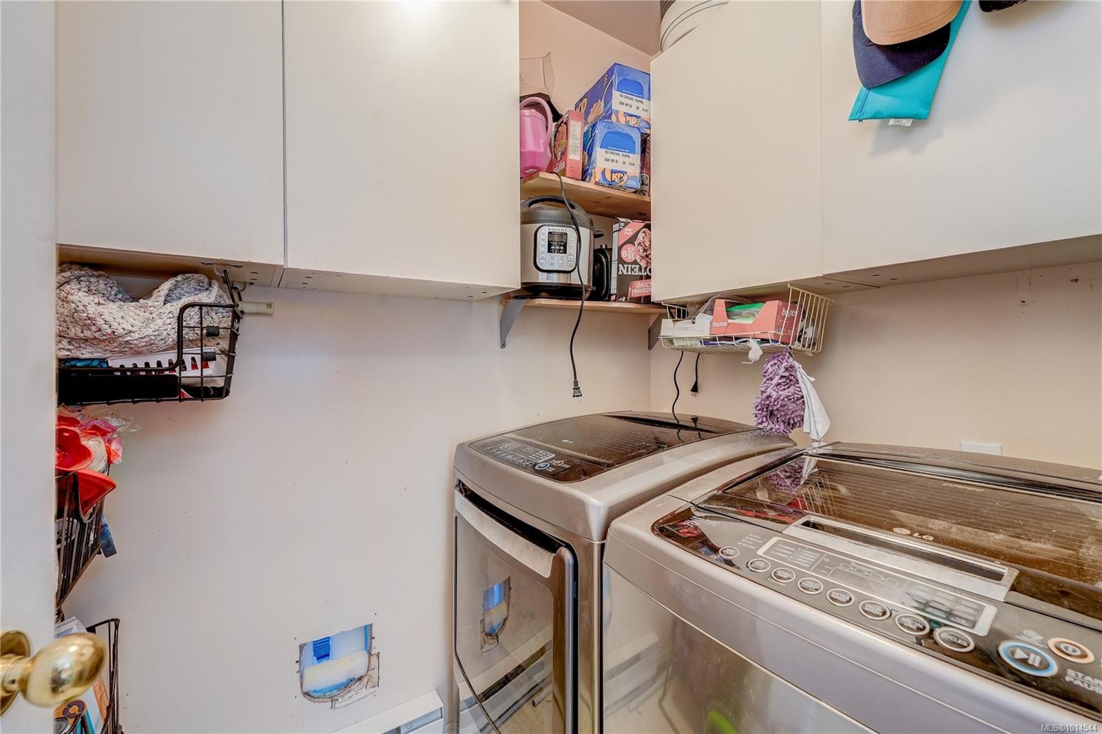 6978 Larkspur Rd, Sooke, BC - Indoor Photo Showing Laundry Room
