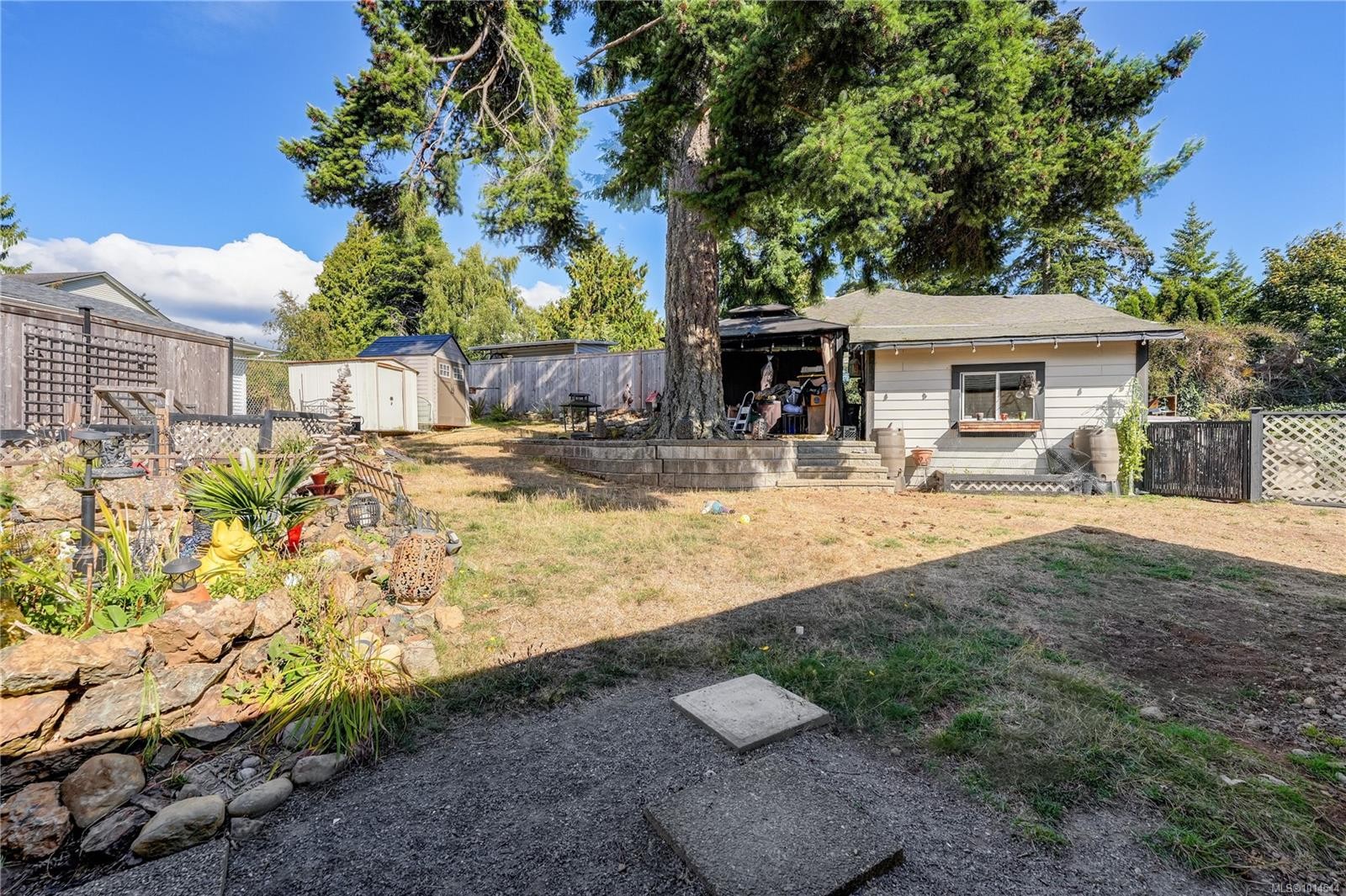 6978 Larkspur Rd, Sooke, BC - Outdoor