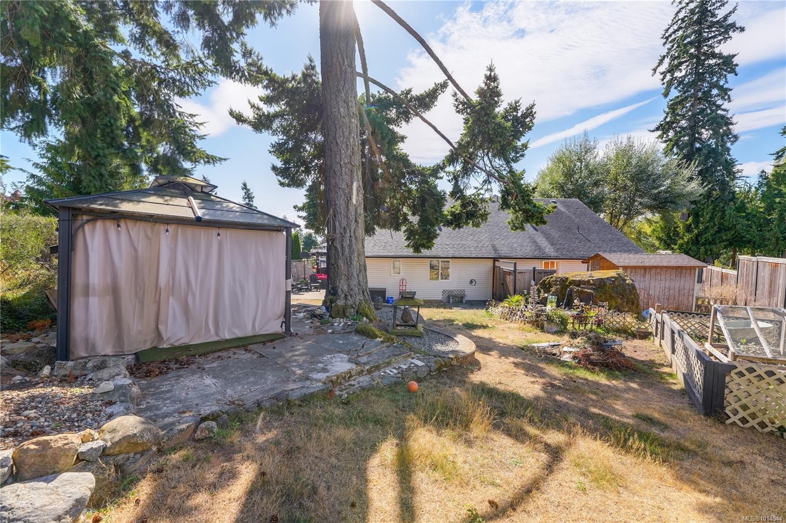 6978 Larkspur Rd, Sooke, BC - Outdoor