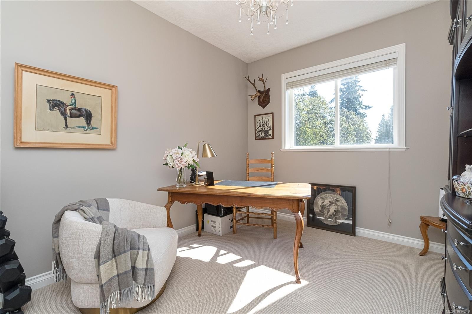 1204 Knockan Pl, Saanich, BC