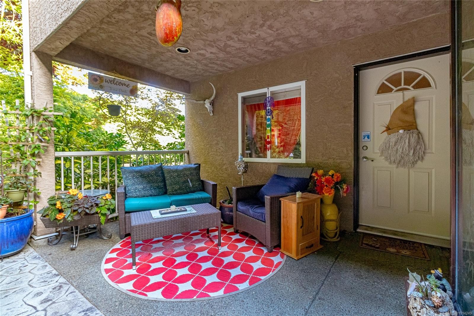 1204 Knockan Pl, Saanich, BC