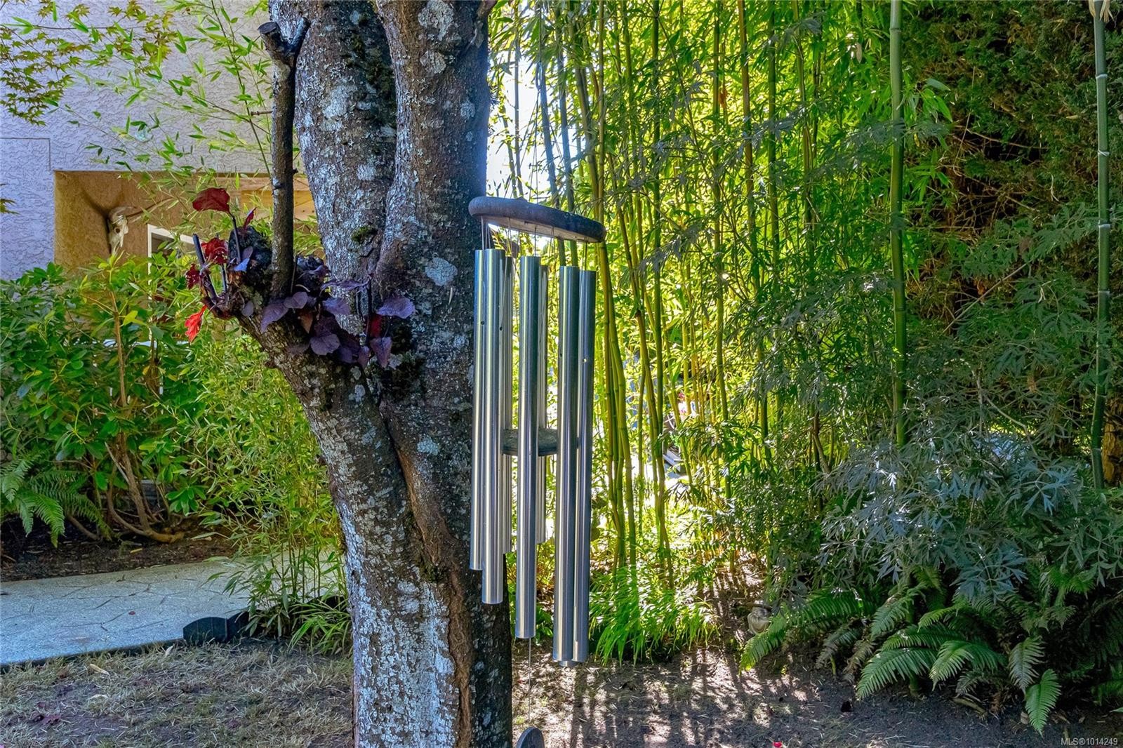 1204 Knockan Pl, Saanich, BC