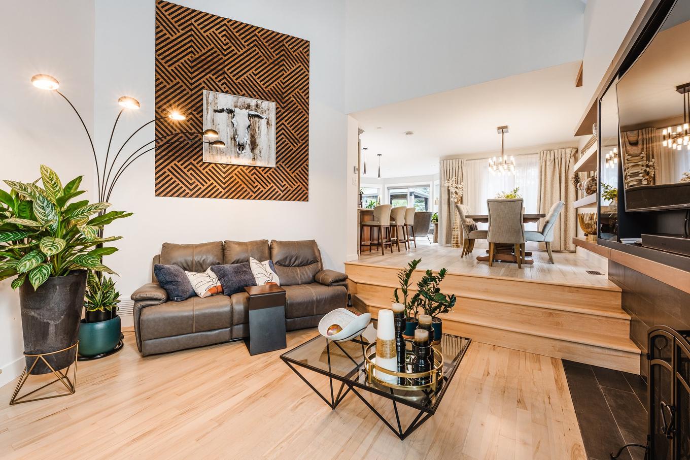 Living room - 14 Rue De L'Anse, Saint-Jean-Sur-Richelieu, QC - Indoor Photo Showing Living Room