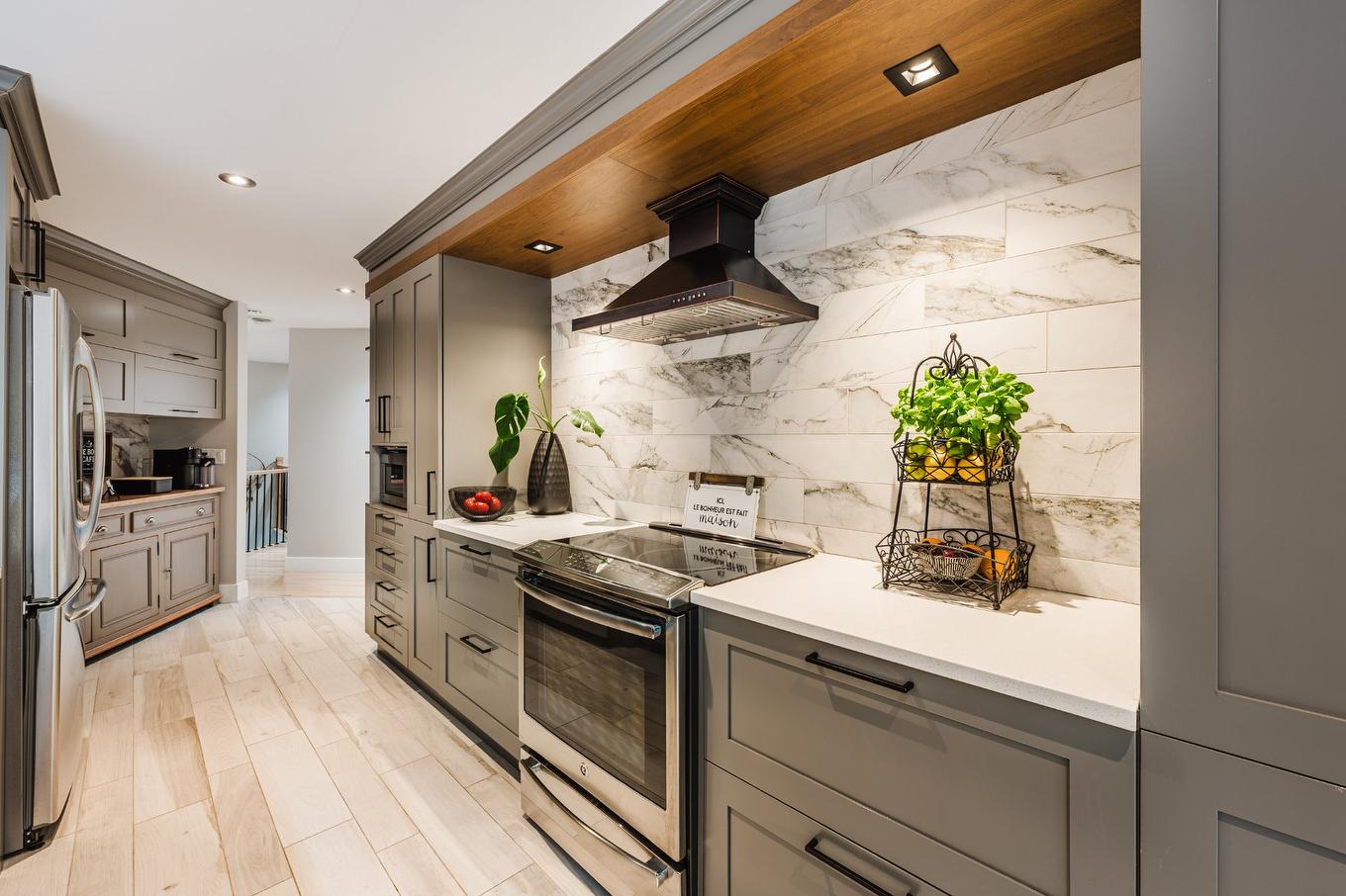 Kitchen - 14 Rue De L'Anse, Saint-Jean-Sur-Richelieu, QC - Indoor Photo Showing Kitchen