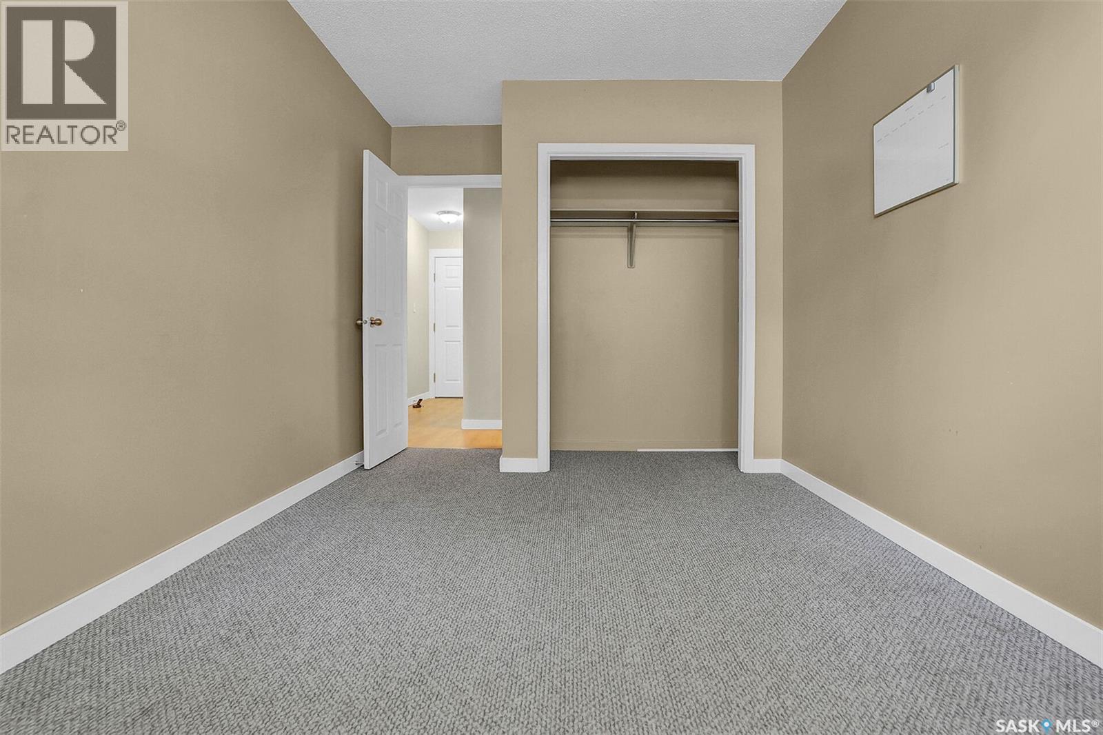 13 2358 Rae Street, Regina, SK - Indoor Photo Showing Other Room