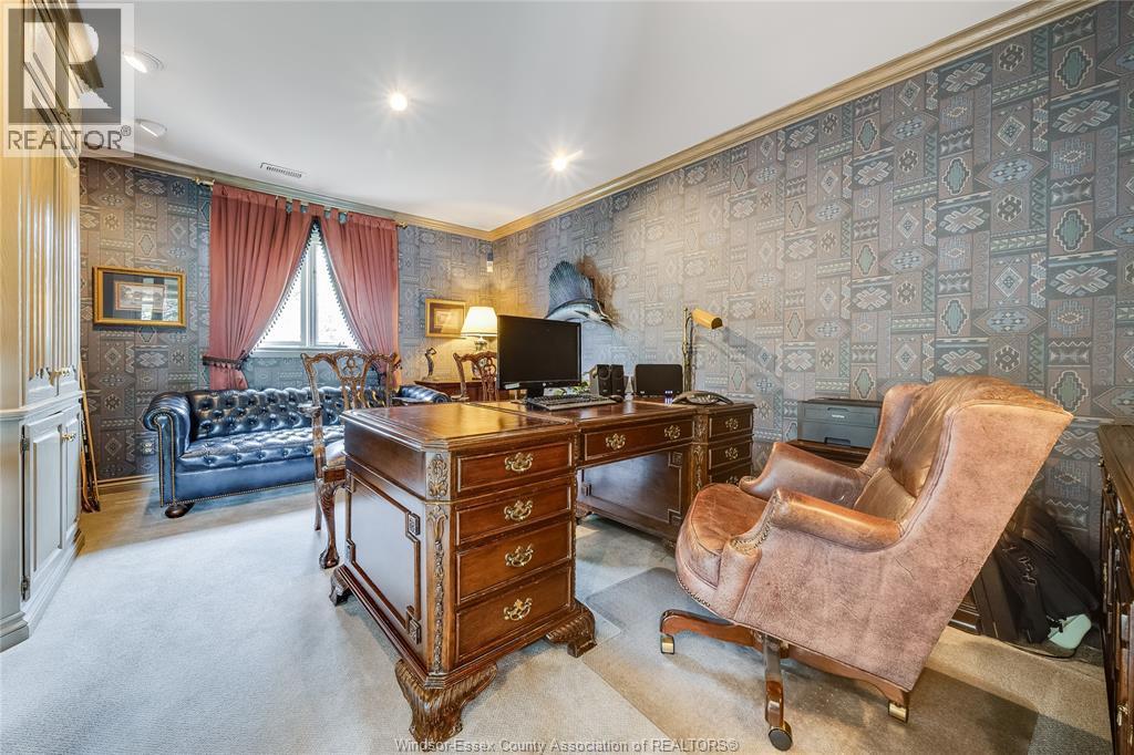 13018 Riverside Drive, Tecumseh, ON - Indoor With Fireplace