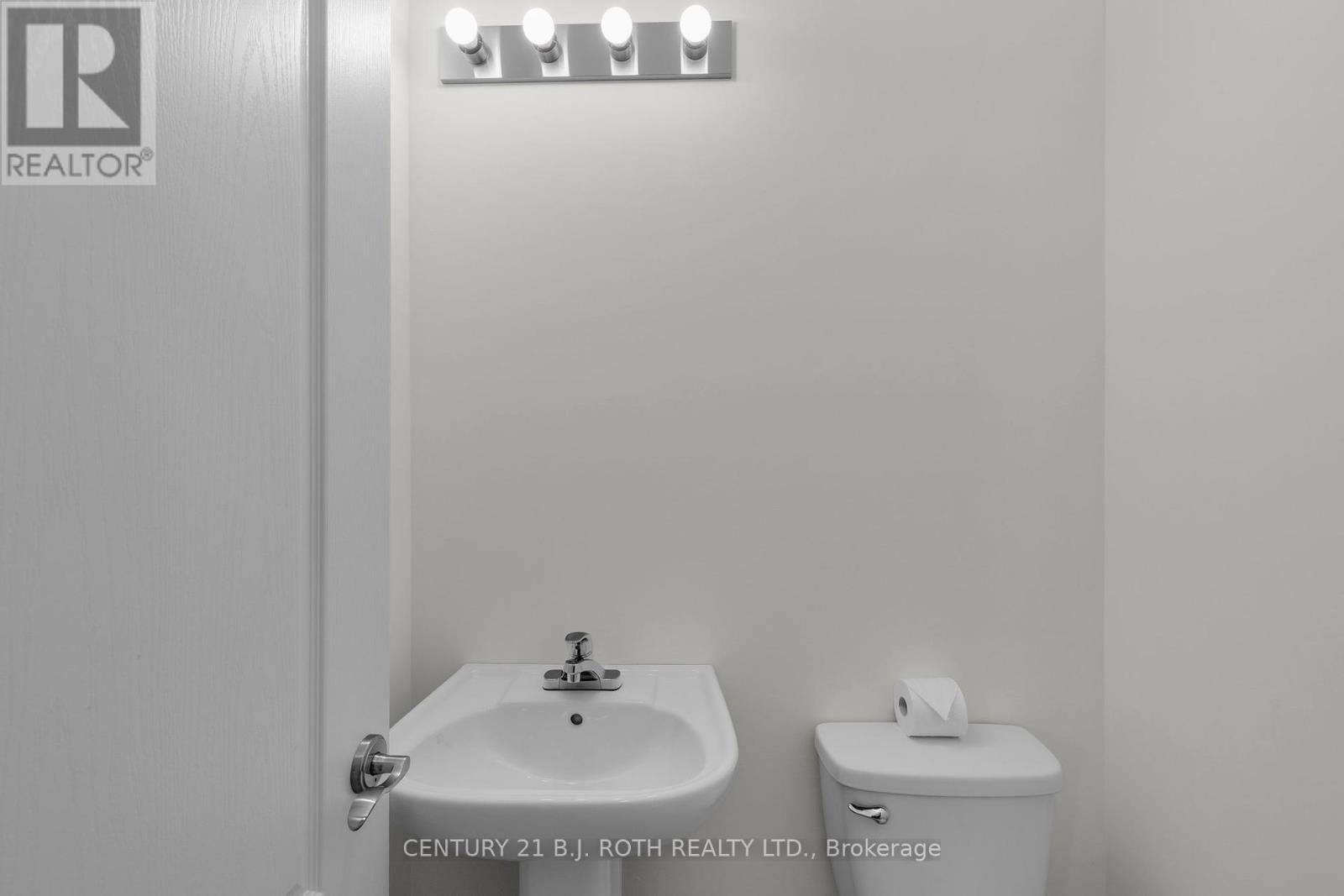 2974 Monarch Drive, Orillia, ON - Indoor Photo Showing Bathroom