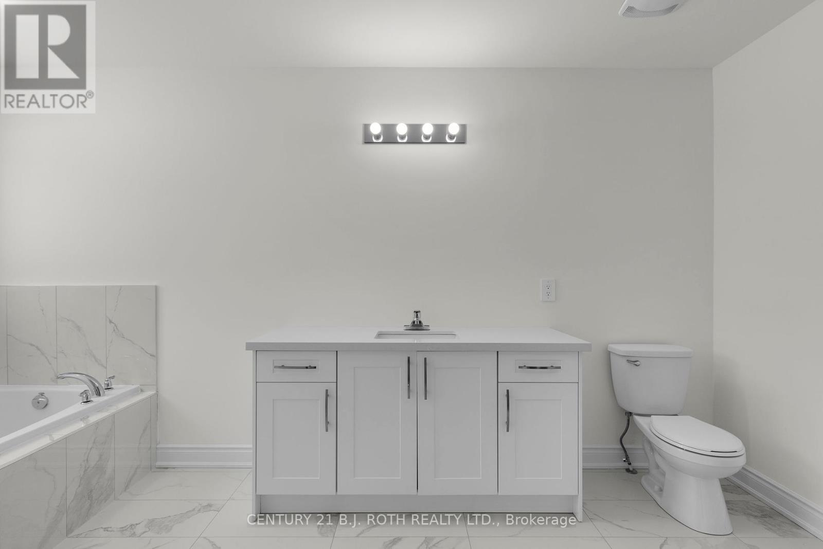 2974 Monarch Drive, Orillia, ON - Indoor Photo Showing Bathroom