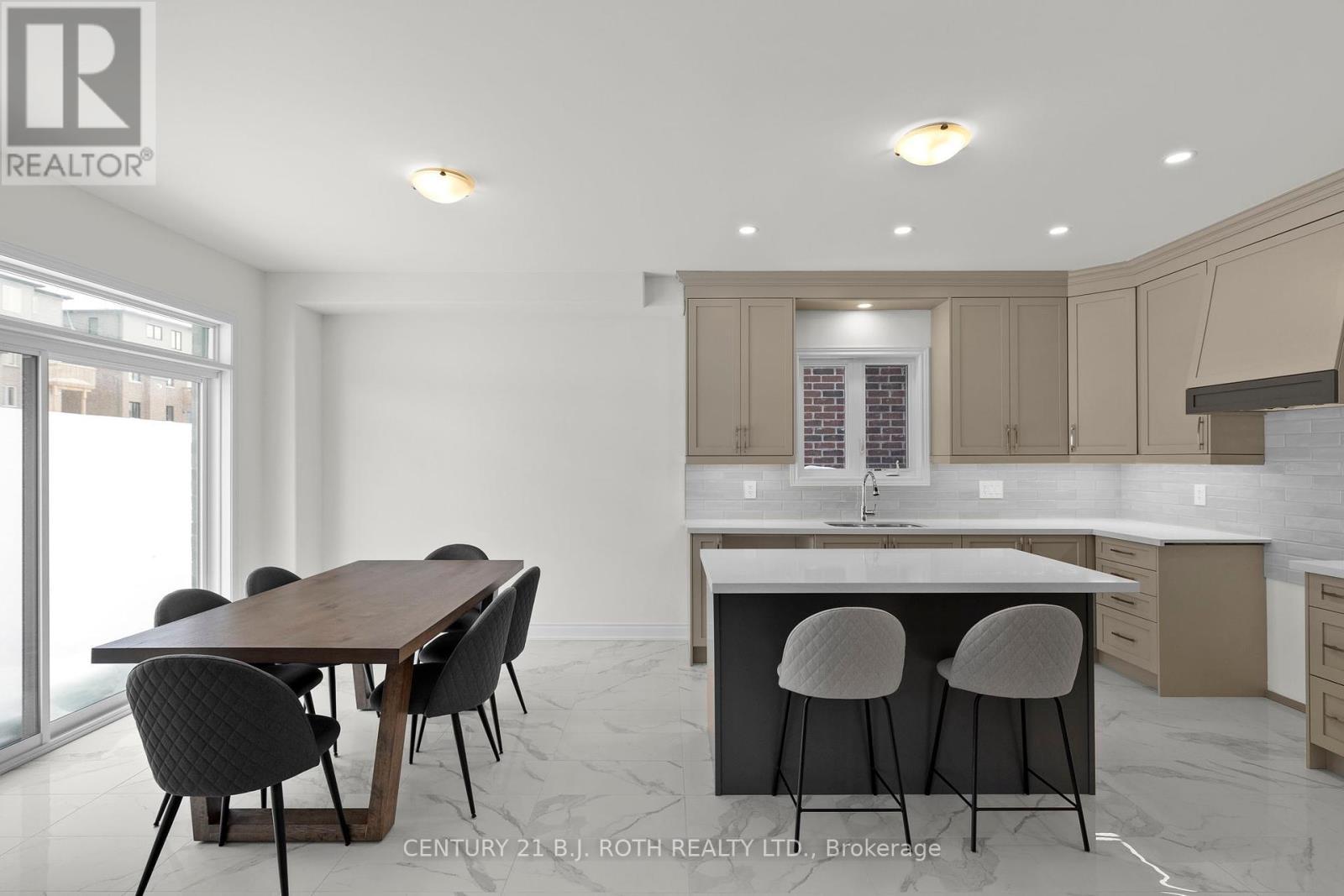 2974 Monarch Drive, Orillia, ON - Indoor