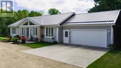 Double-car oversized Garage -