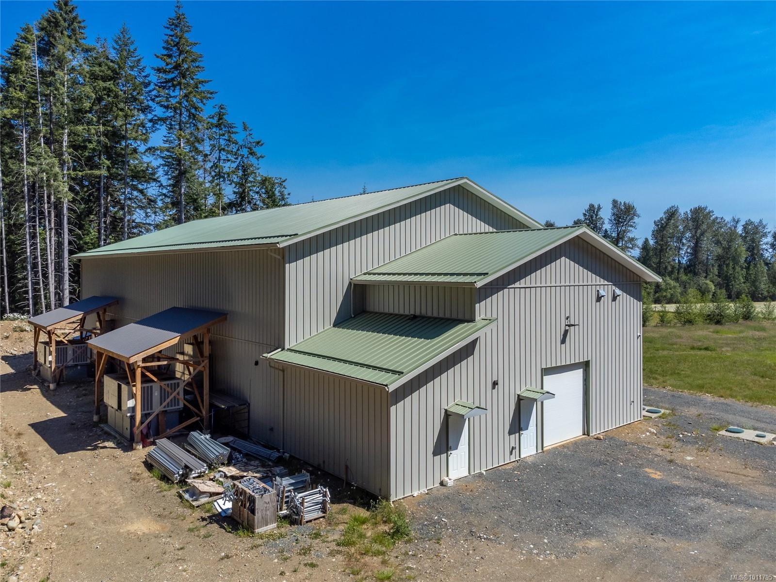 8598 Island Hwy North, Black Creek, BC