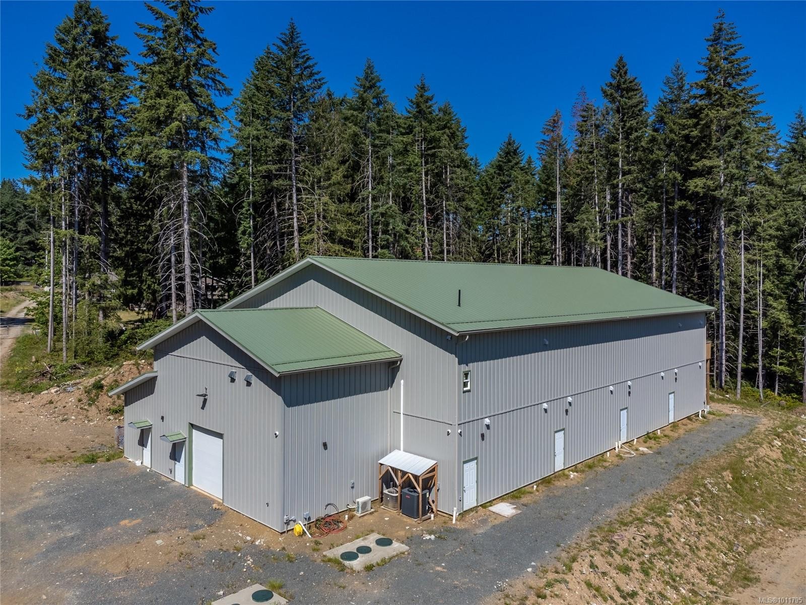 8598 Island Hwy North, Black Creek, BC