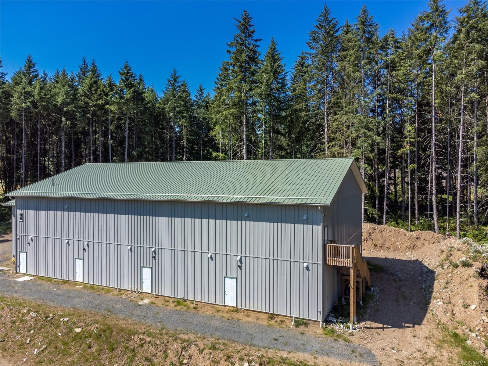 8598 Island Hwy North, Black Creek, BC