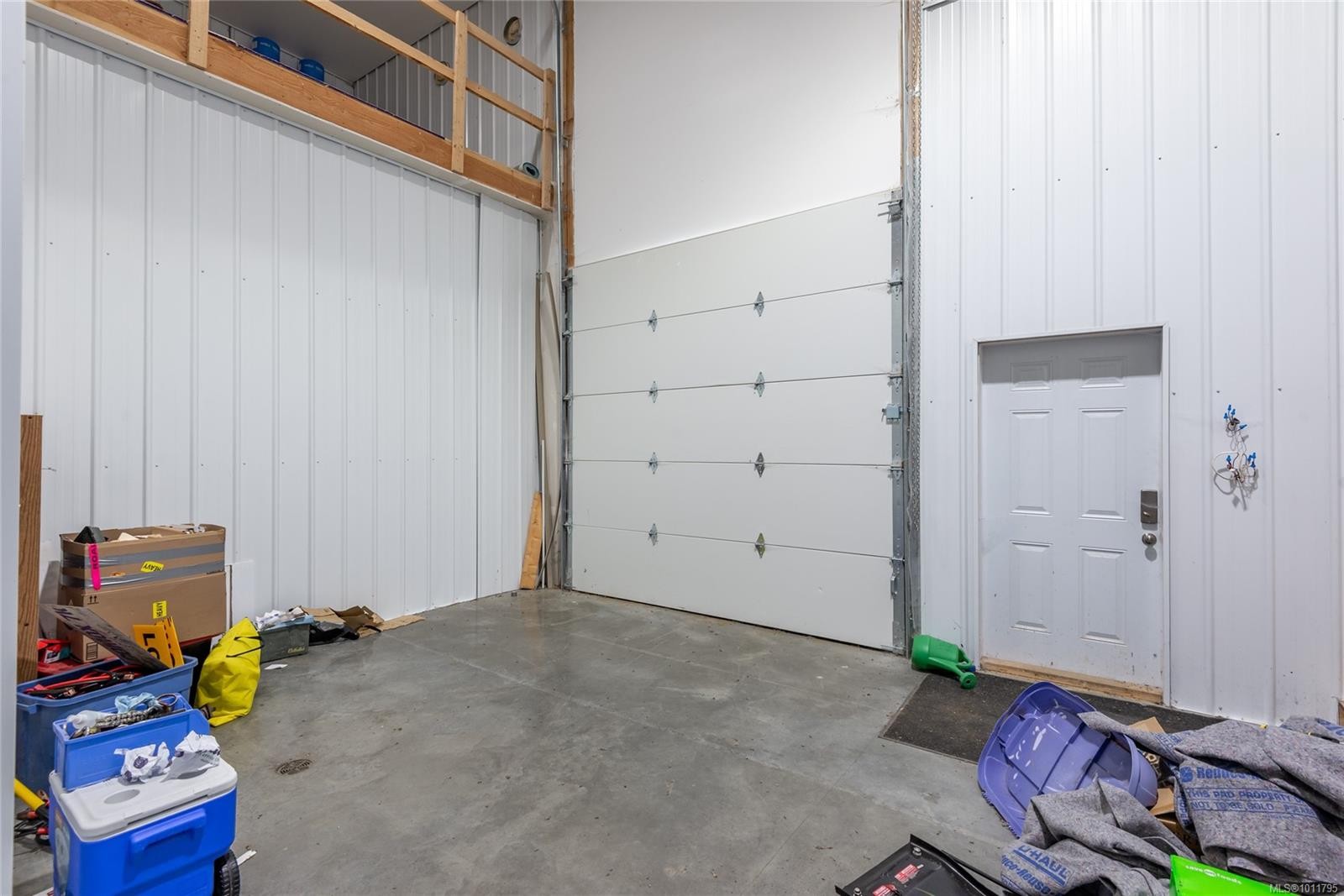 8598 Island Hwy North, Black Creek, BC