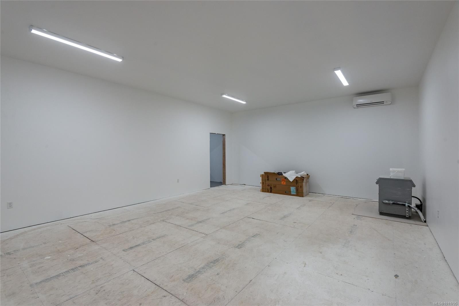 8598 Island Hwy North, Black Creek, BC