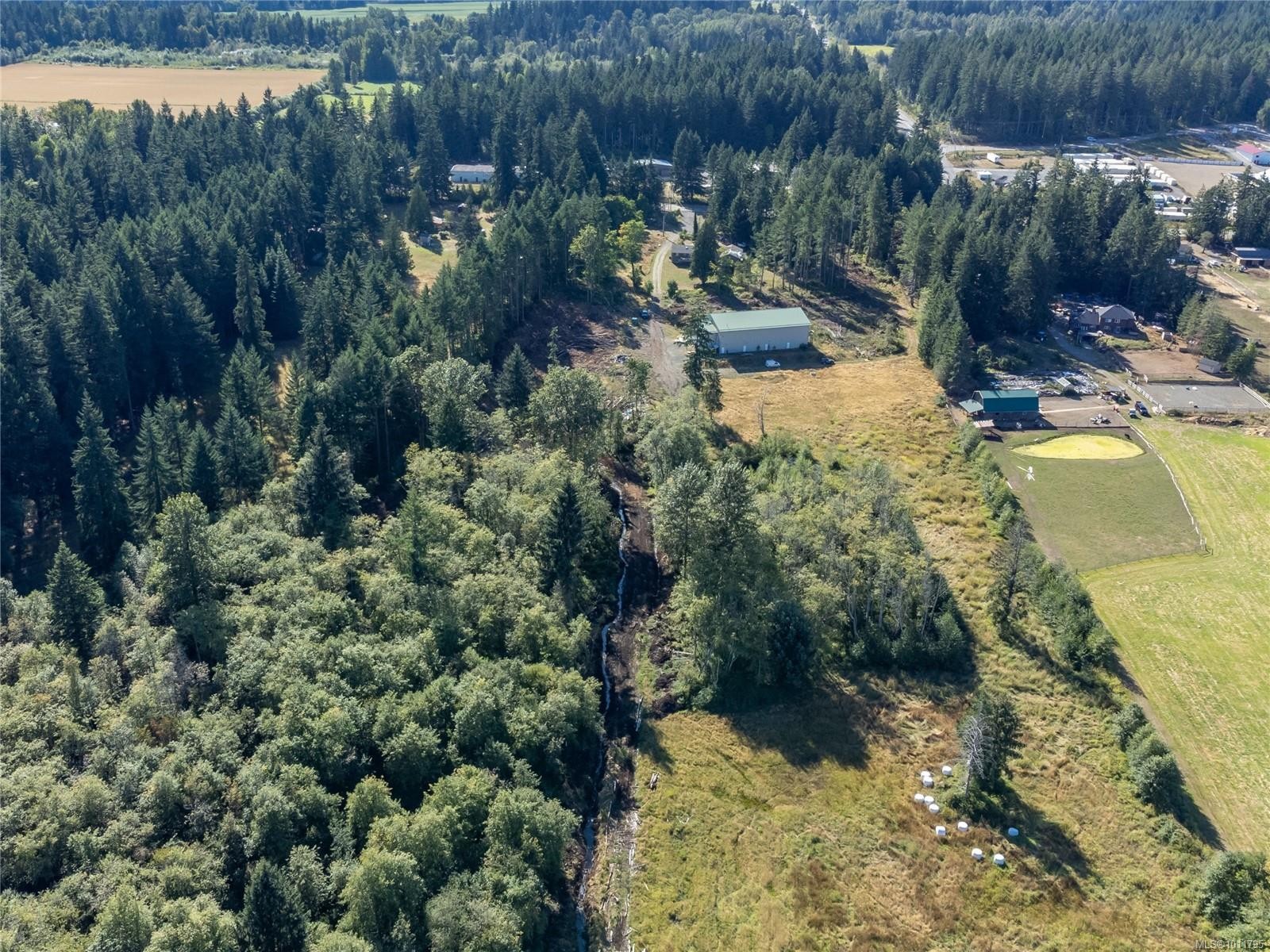 8598 Island Hwy North, Black Creek, BC