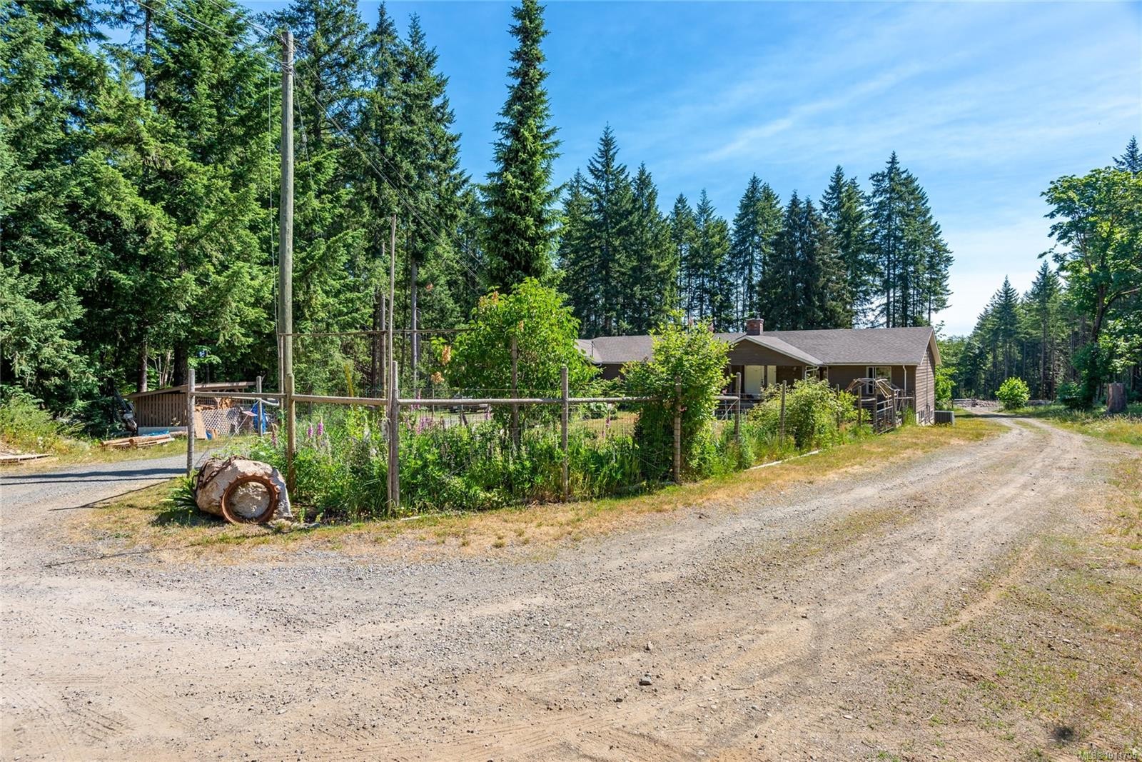 8598 Island Hwy North, Black Creek, BC