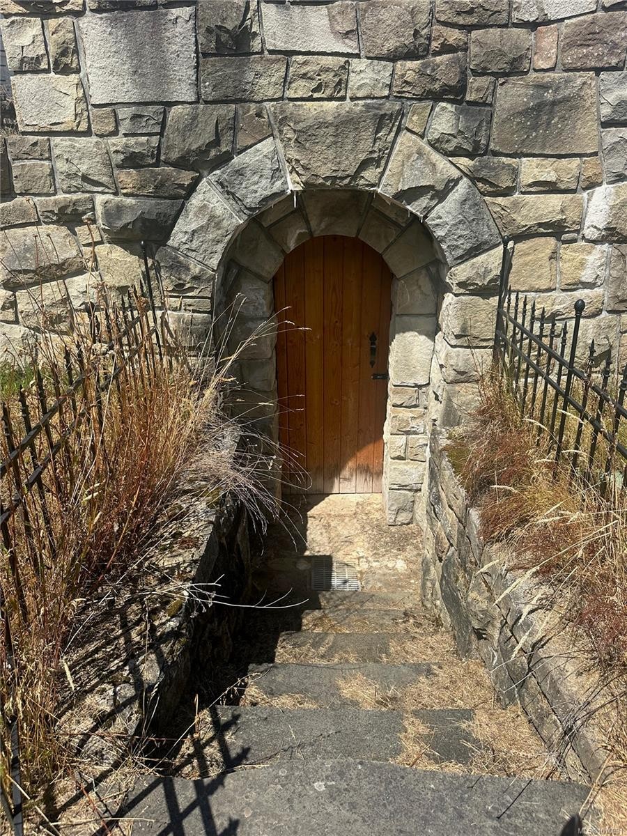 1502 Fulford-Ganges Rd, Salt Spring, BC