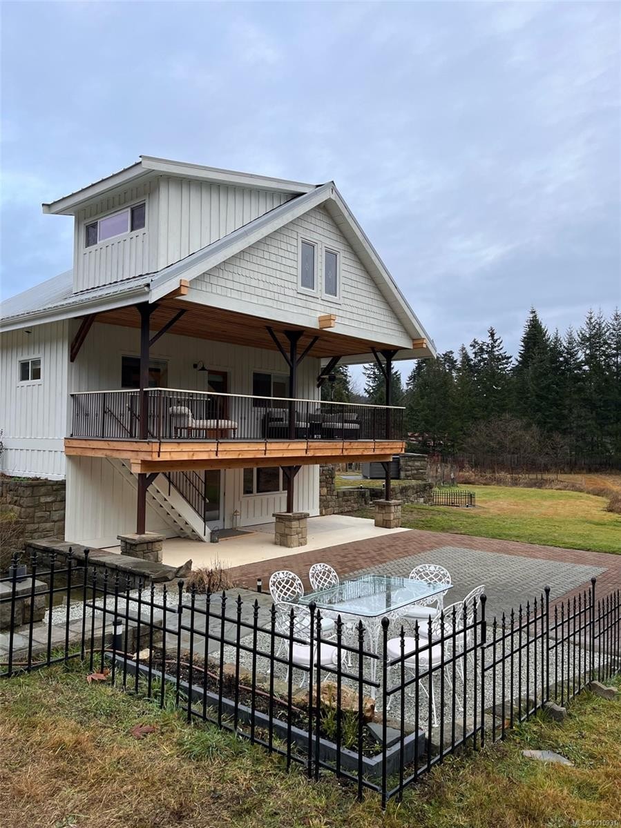 1502 Fulford-Ganges Rd, Salt Spring, BC