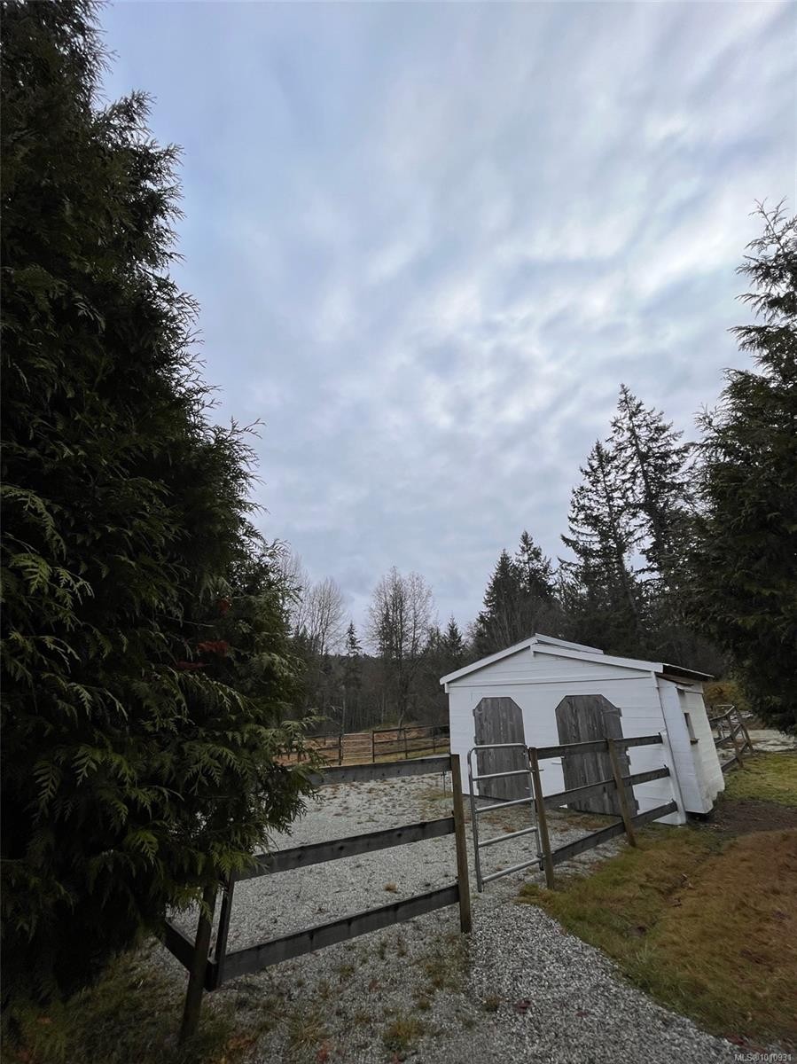 1502 Fulford-Ganges Rd, Salt Spring, BC