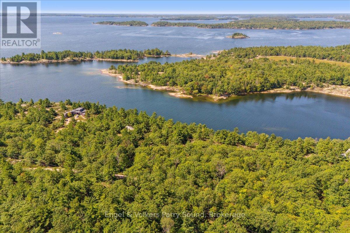 7 Ma Lane, Mcdougall, ON