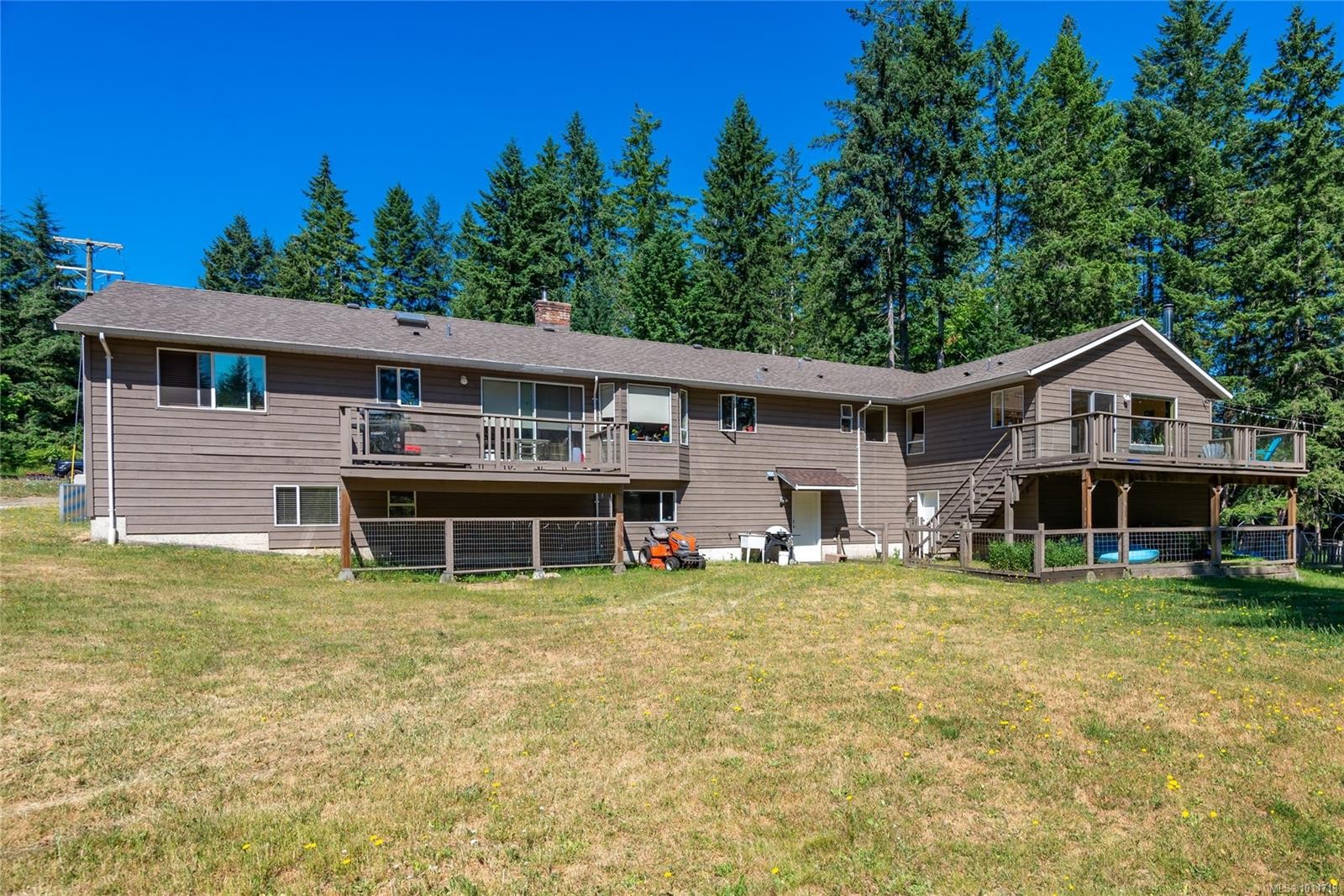 8598 Island Hwy North, Black Creek, BC