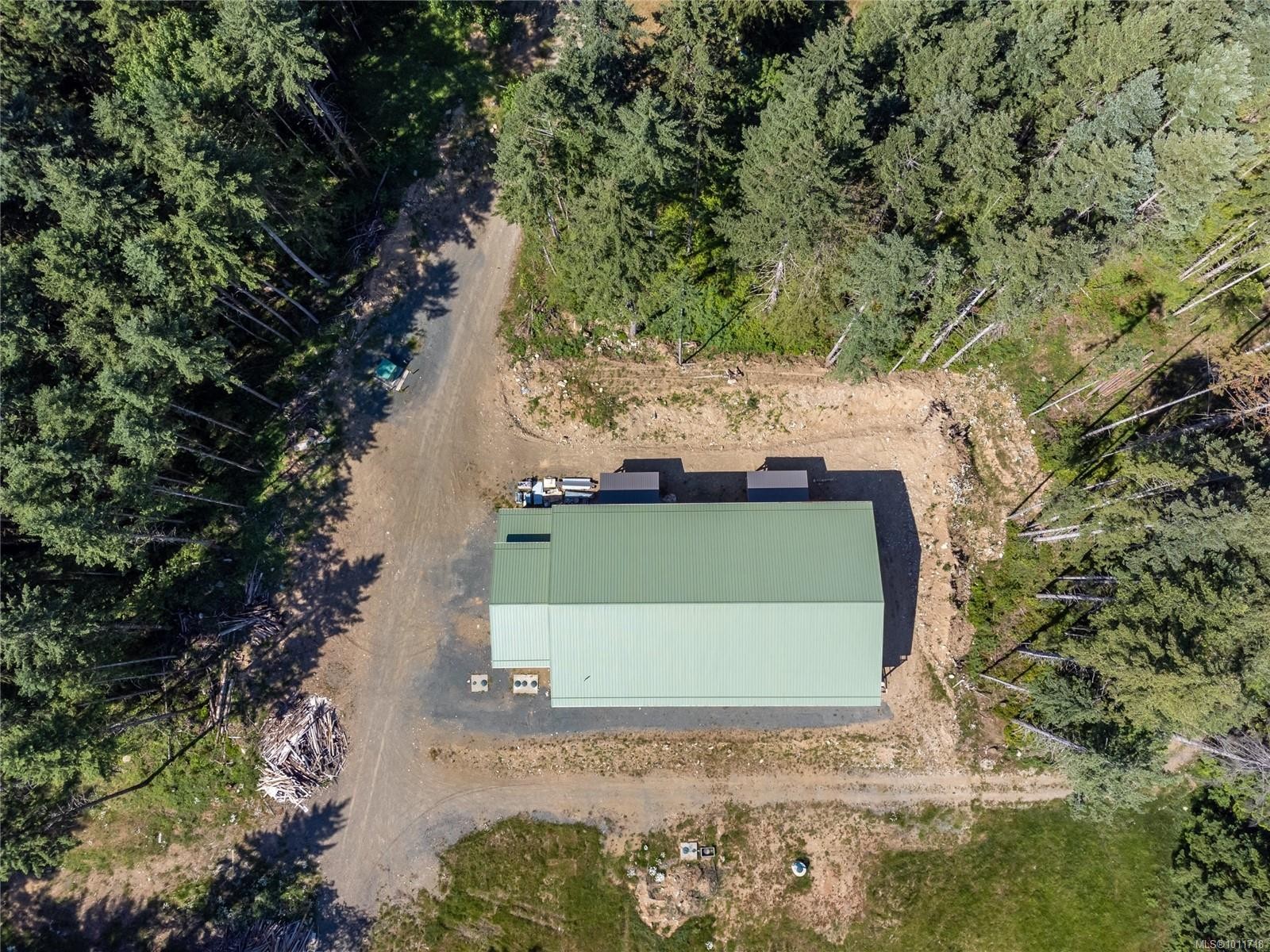 8598 Island Hwy North, Black Creek, BC