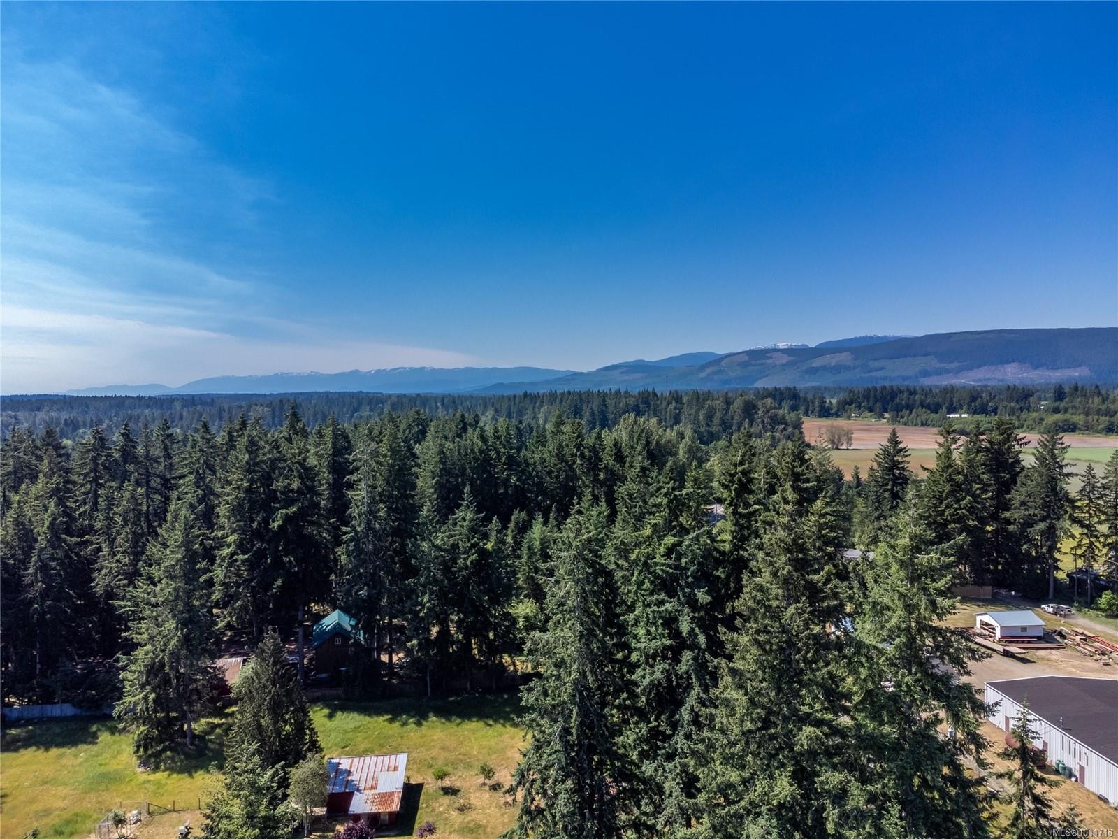 8598 Island Hwy North, Black Creek, BC