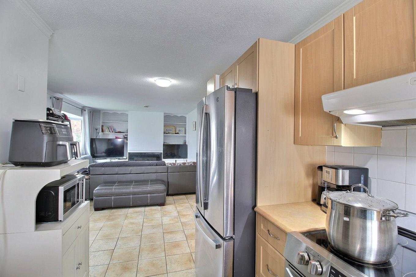 Overall view - 881 - 883 1Re Rue, Val-D'Or, QC - Indoor Photo Showing Kitchen