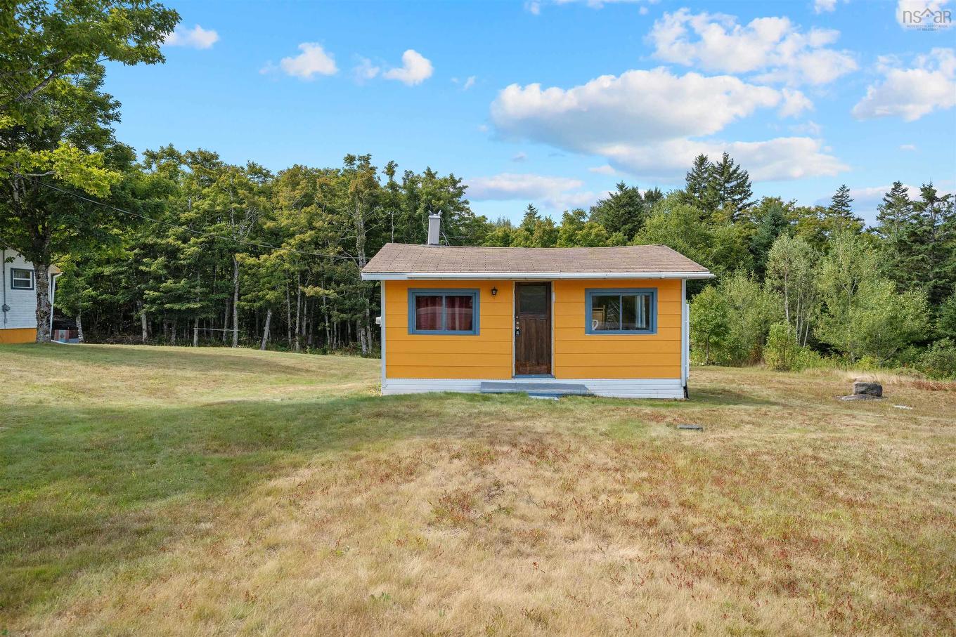 7 & 23 Lynn Road, East Mapleton, NS